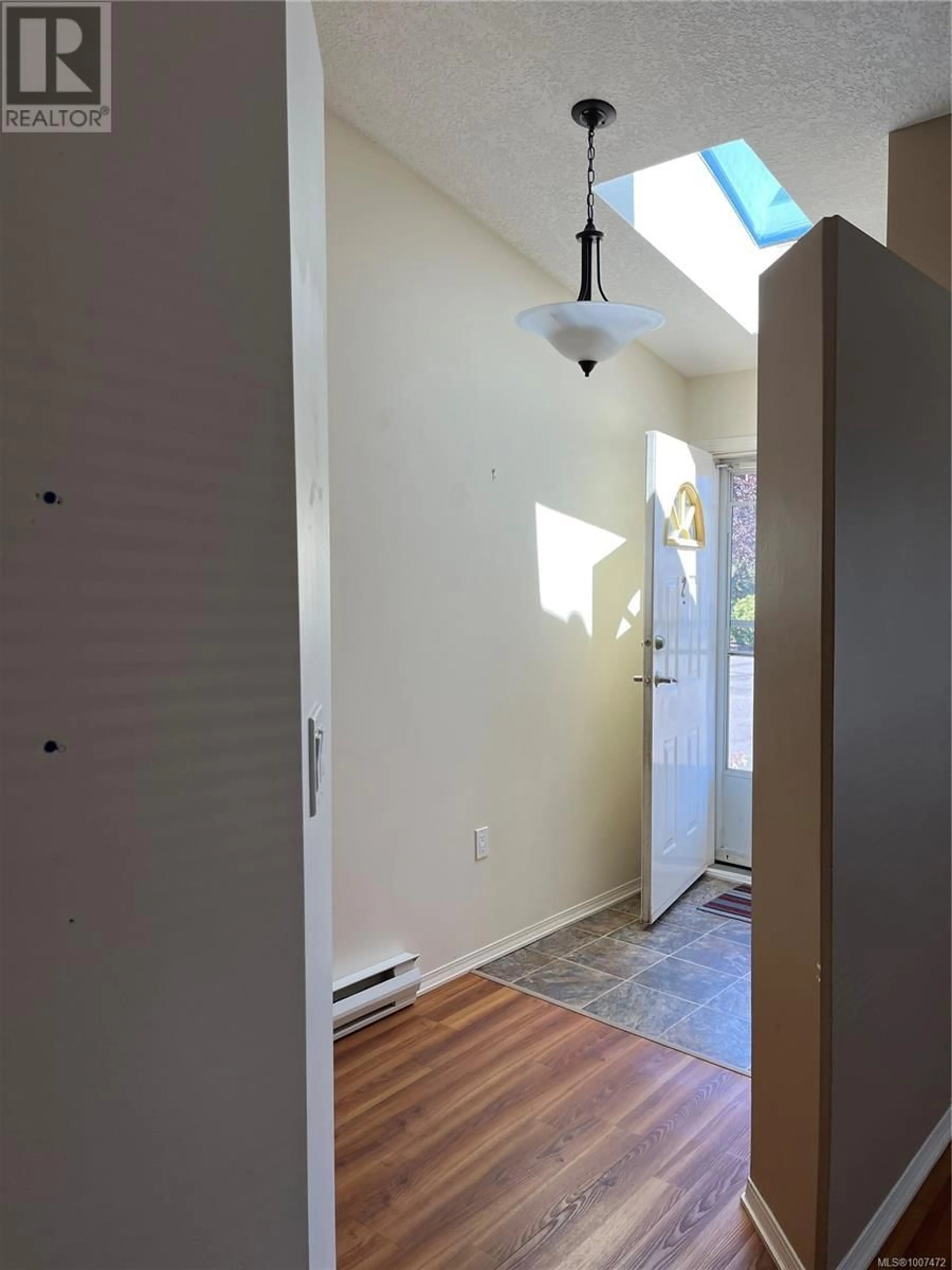 Indoor entryway for 2 - 1623 CASPERS WAY, Nanaimo British Columbia V9S1K2