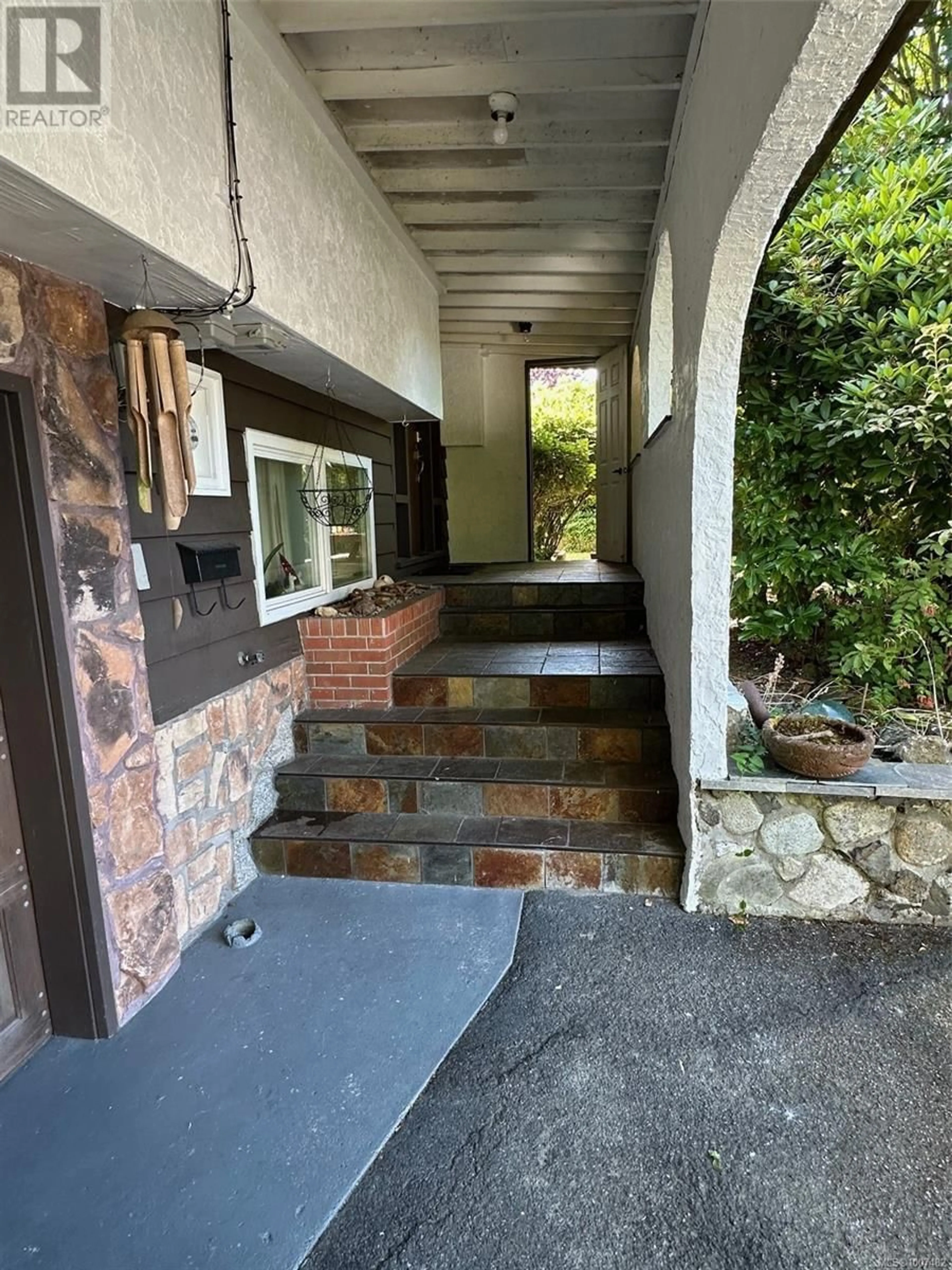 Unknown for 301 PUTTER PLACE, Nanaimo British Columbia V9T1V2