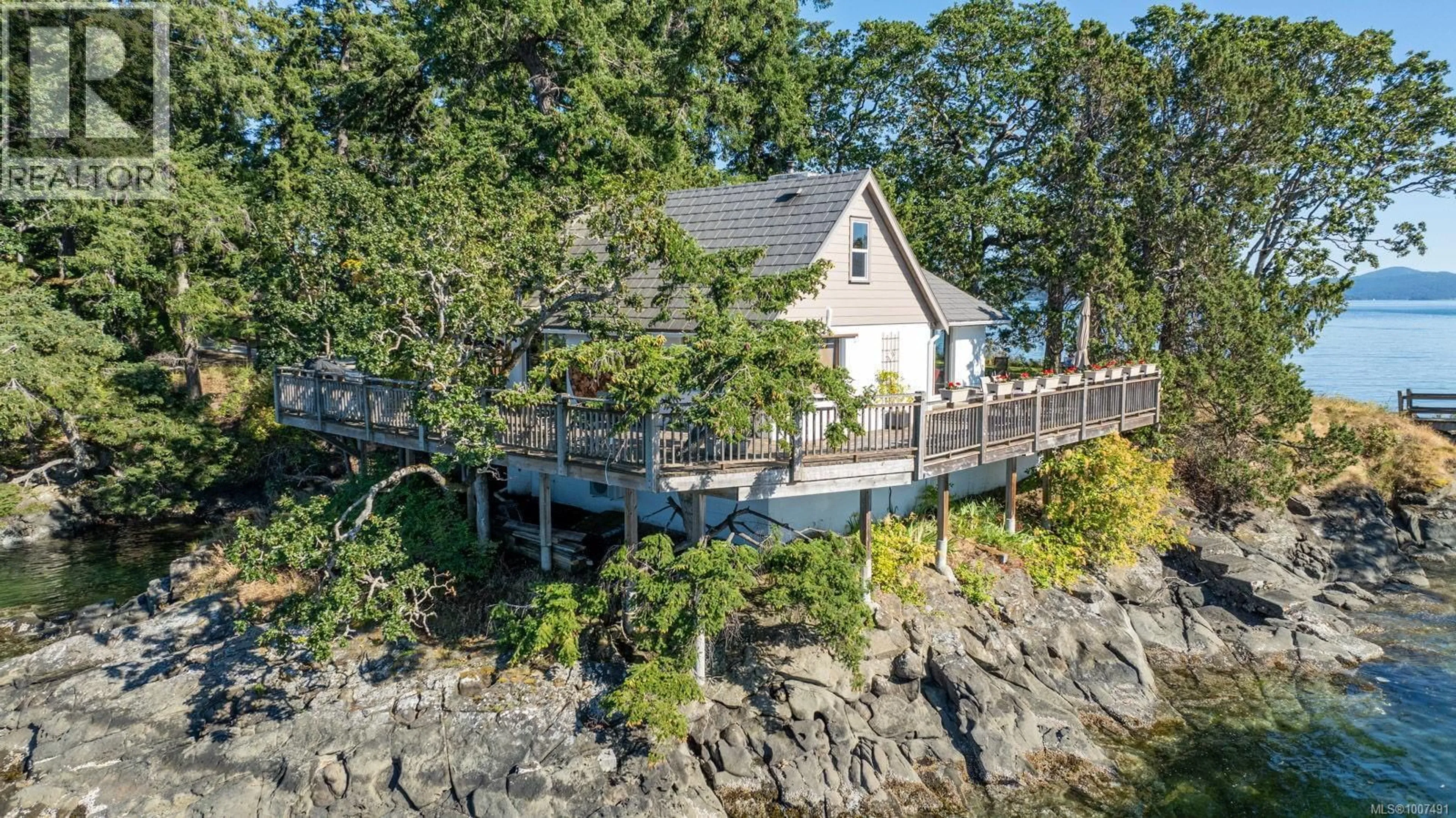 A pic from outside/outdoor area/front of a property/back of a property/a pic from drone, water/lake/river/ocean view for 273 COAL POINT LANE, North Saanich British Columbia V8L5P1