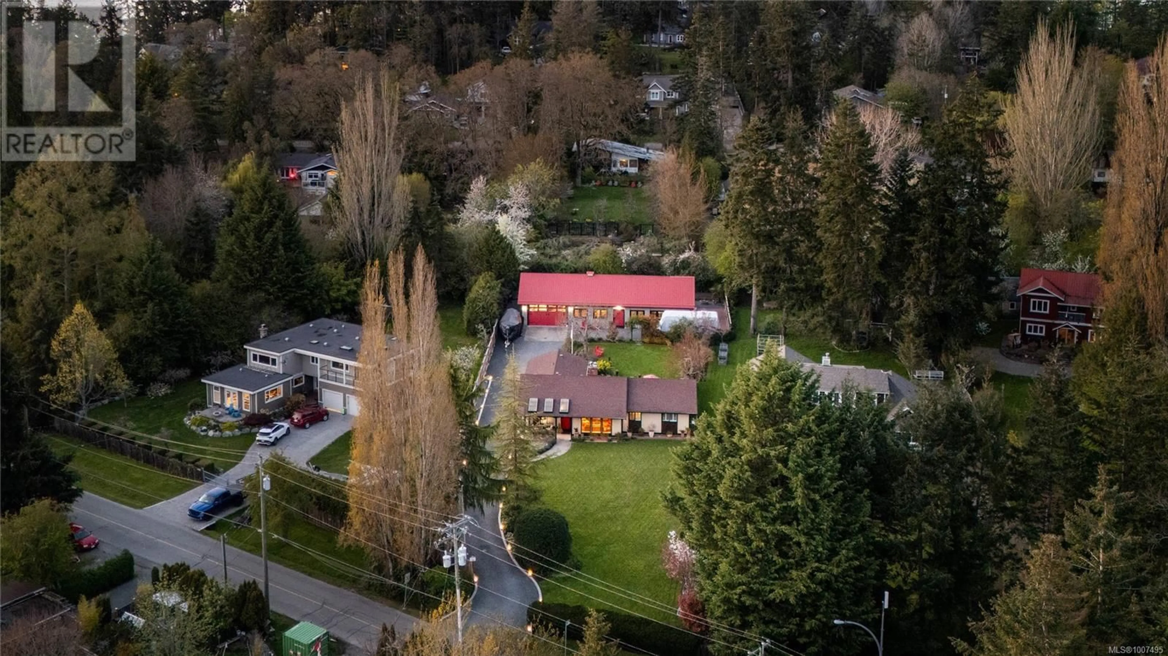 A pic from outside/outdoor area/front of a property/back of a property/a pic from drone, unknown for 10807 MADRONA DRIVE, North Saanich British Columbia V8L5P1