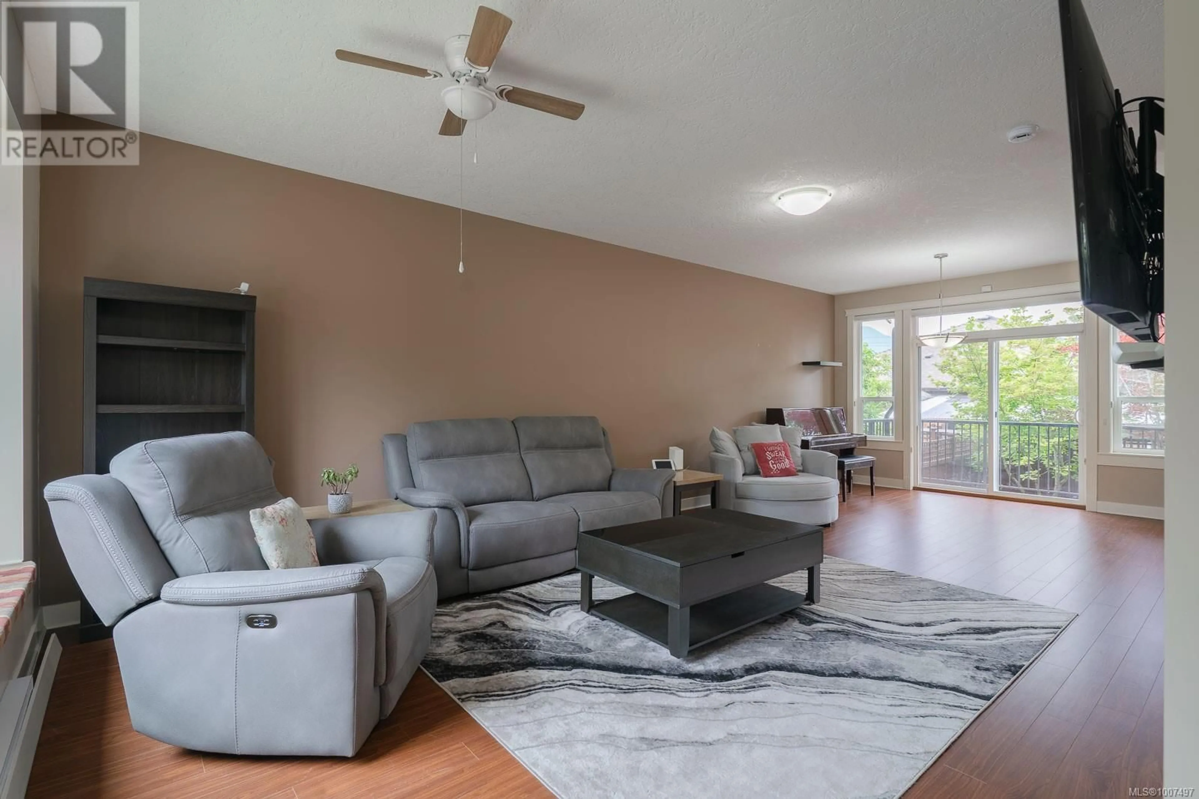 Living room with furniture, unknown for 10 - 3101 CLIFFS ROAD, Duncan British Columbia V9L0C6