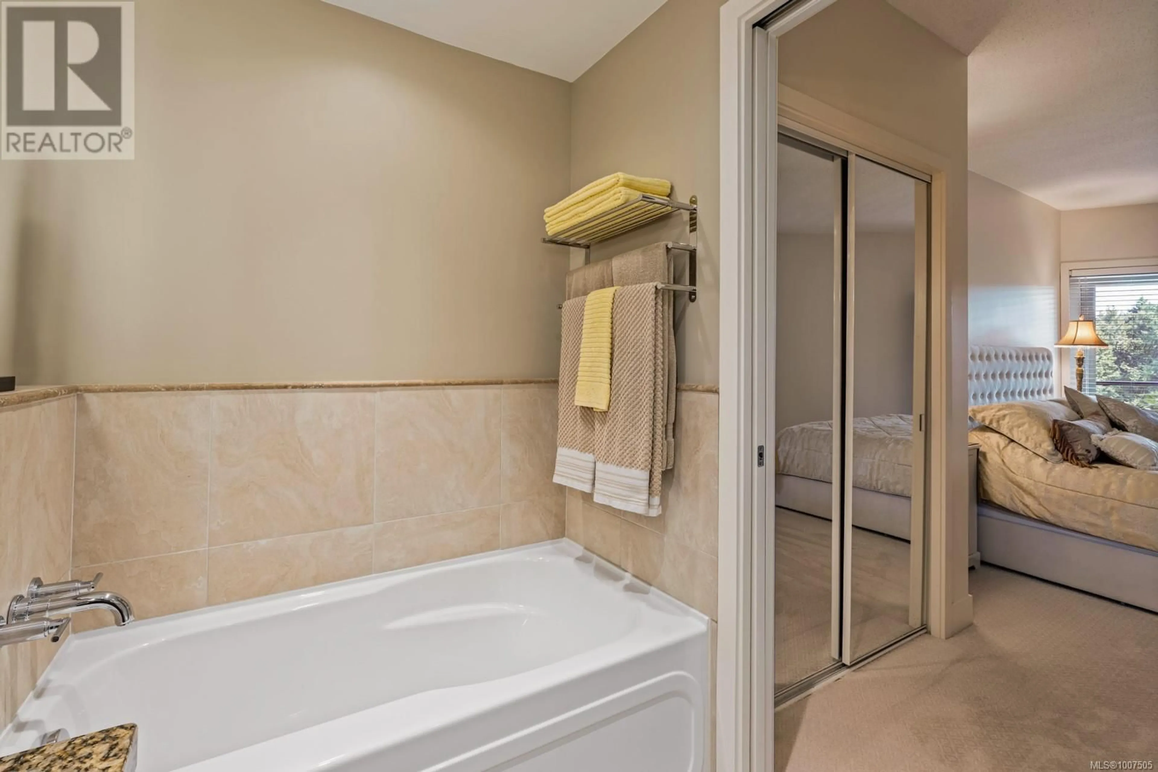 Standard bathroom, ceramic/tile floor for 610 - 1400 LYNBURNE PLACE, Langford British Columbia V9B0A4
