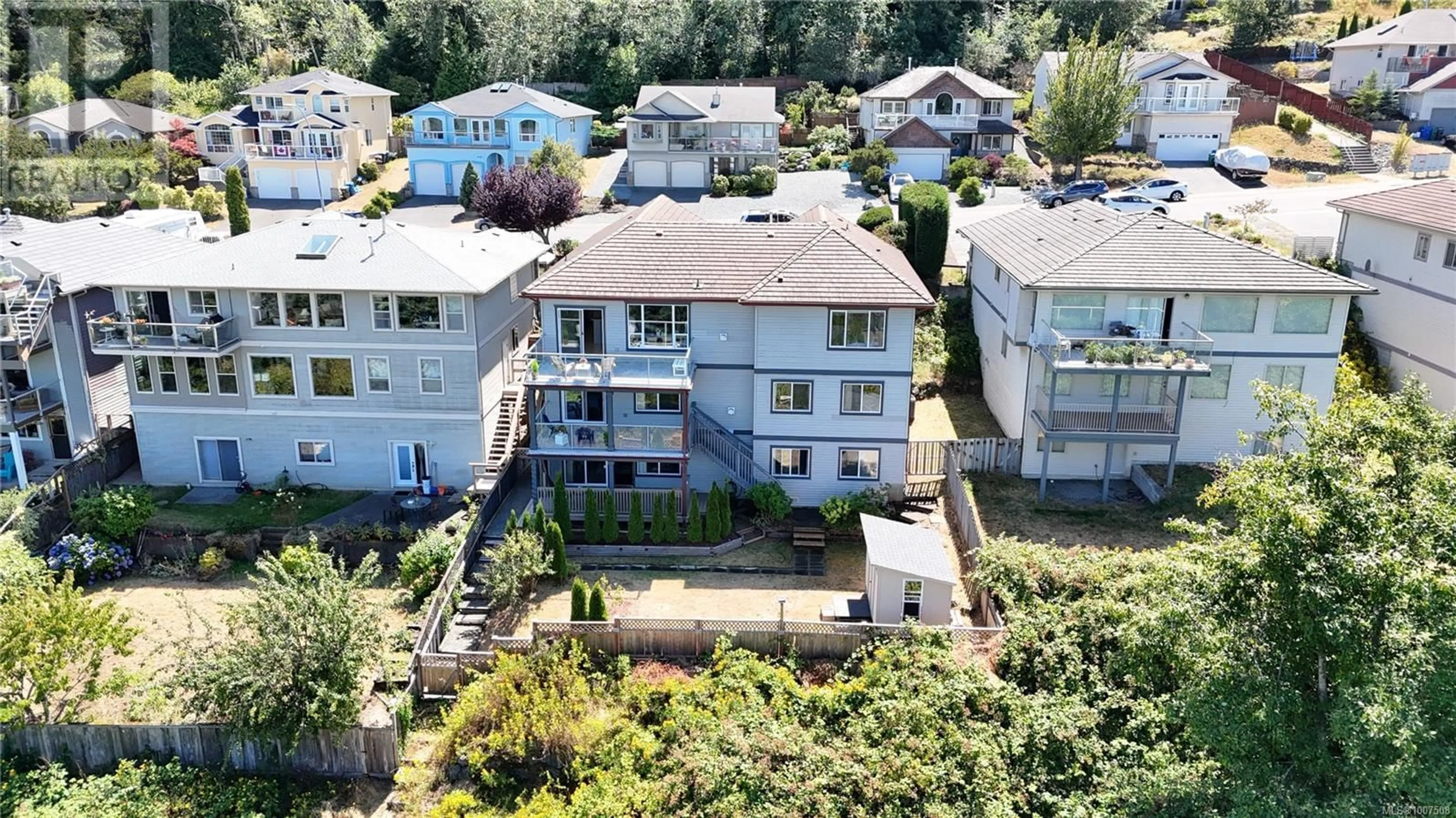 A pic from outside/outdoor area/front of a property/back of a property/a pic from drone, unknown for 4124 GULFVIEW DRIVE, Nanaimo British Columbia V9T6G3