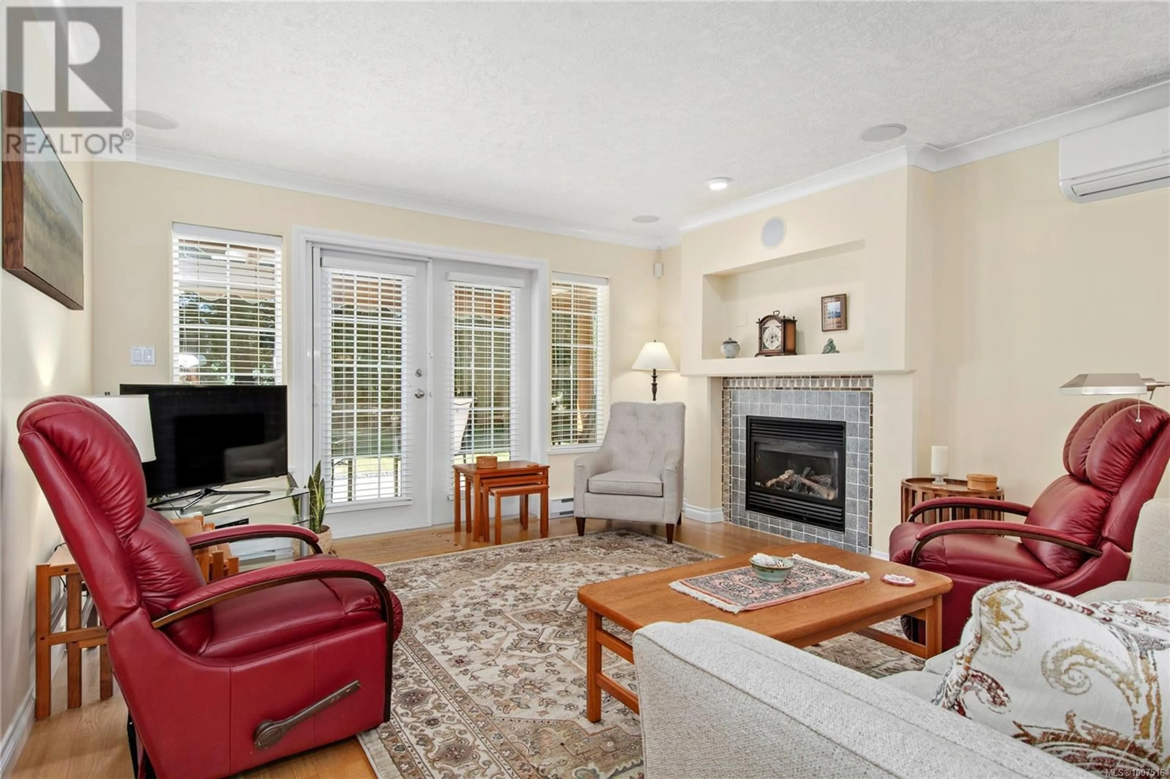 Living room with furniture, unknown for 794 MARGUERITE ROAD, Campbell River British Columbia V9W3K5
