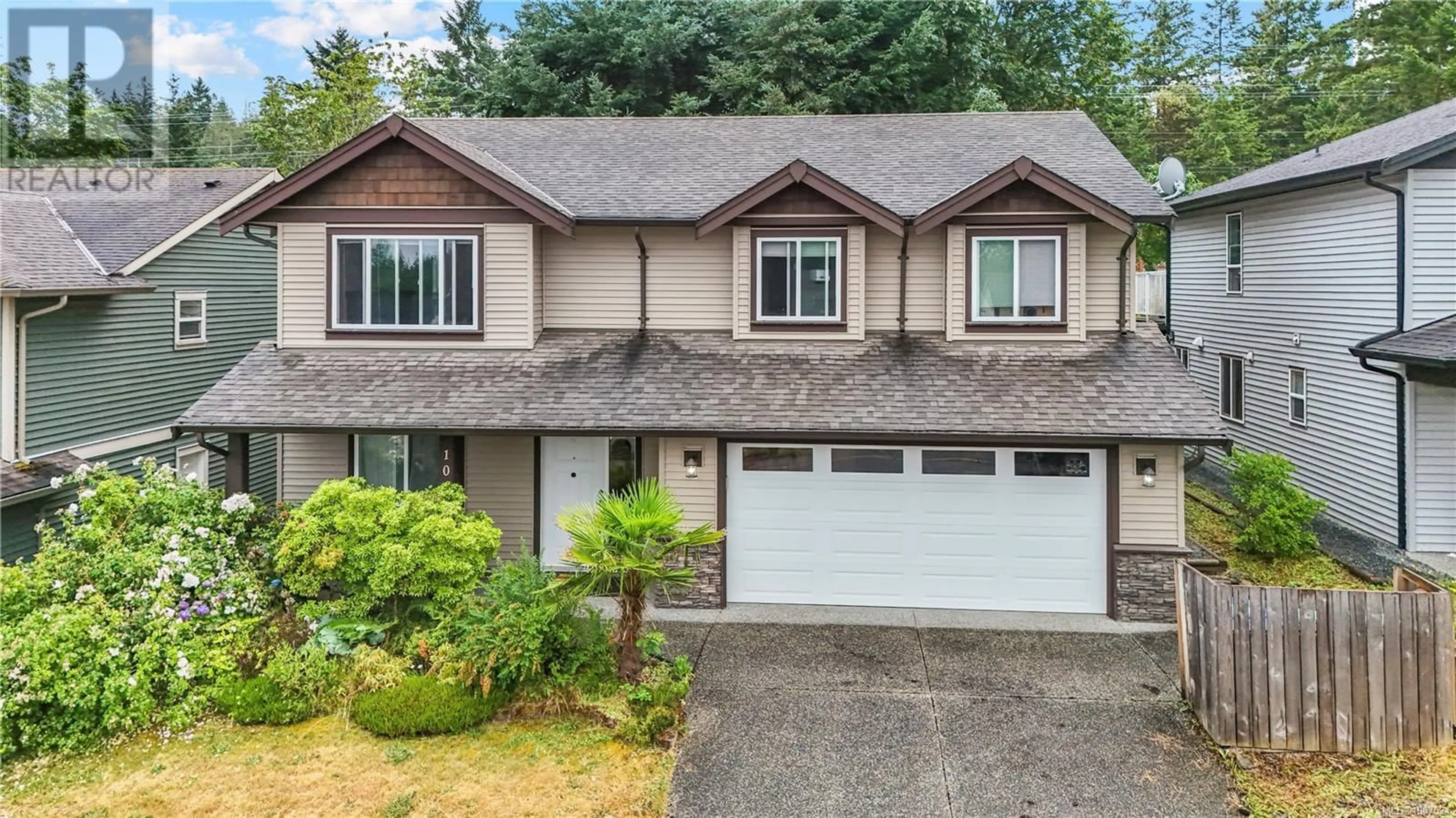 Home with vinyl exterior material, street for 1069 SOUTHWOOD DRIVE, Nanaimo British Columbia V9R0B2