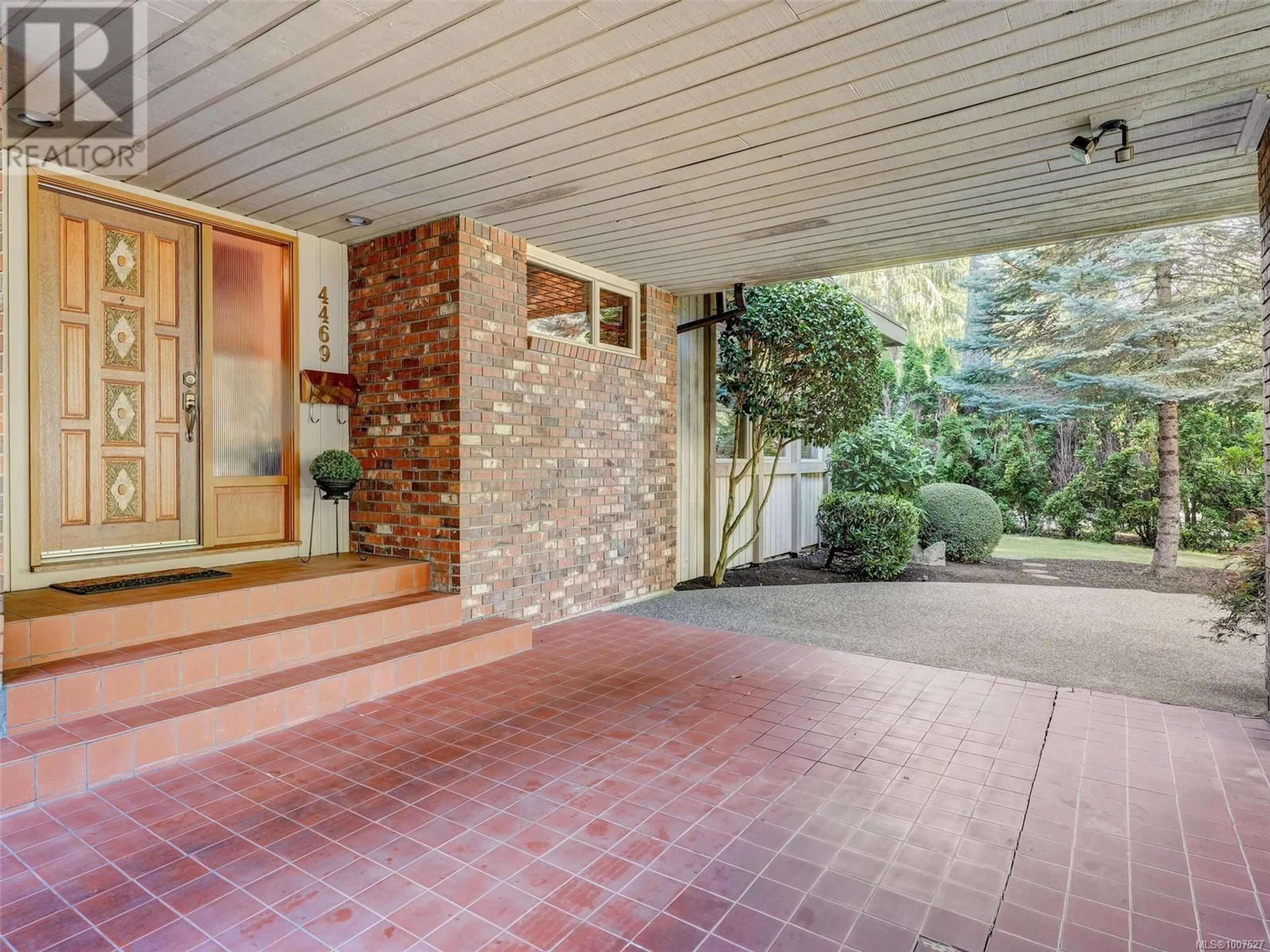 Unknown for 4469 EMILY CARR DRIVE, Saanich British Columbia V8X2N5