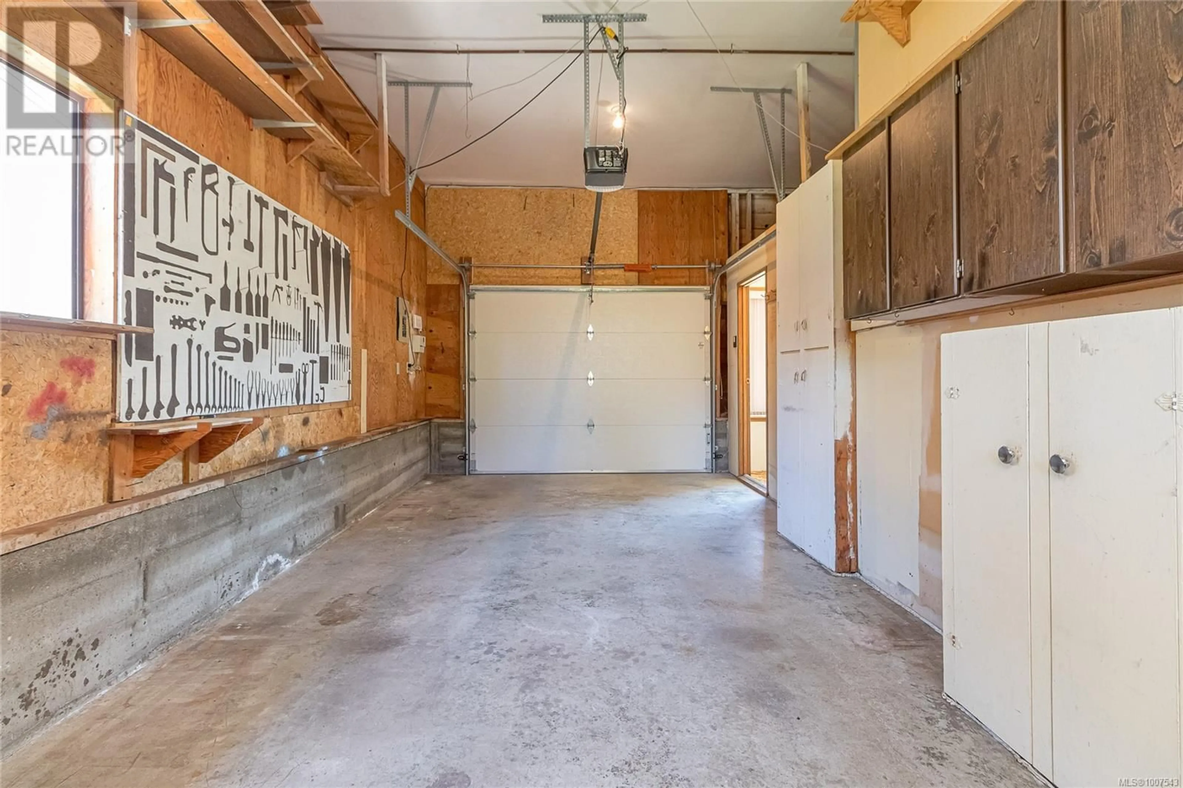 Indoor garage for 755 SANDERSON ROAD, Parksville British Columbia V9P1B4