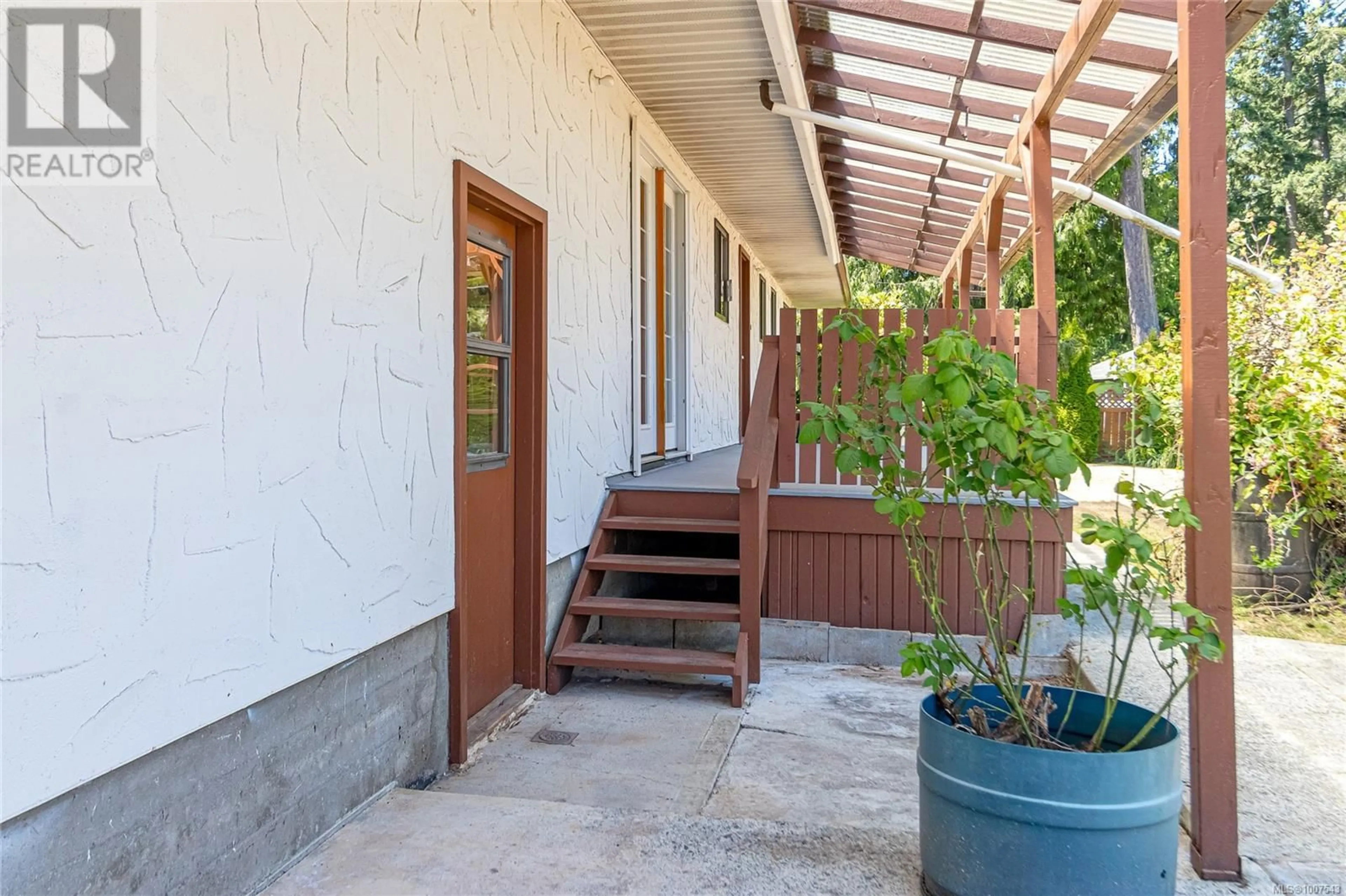 Patio, street for 755 SANDERSON ROAD, Parksville British Columbia V9P1B4