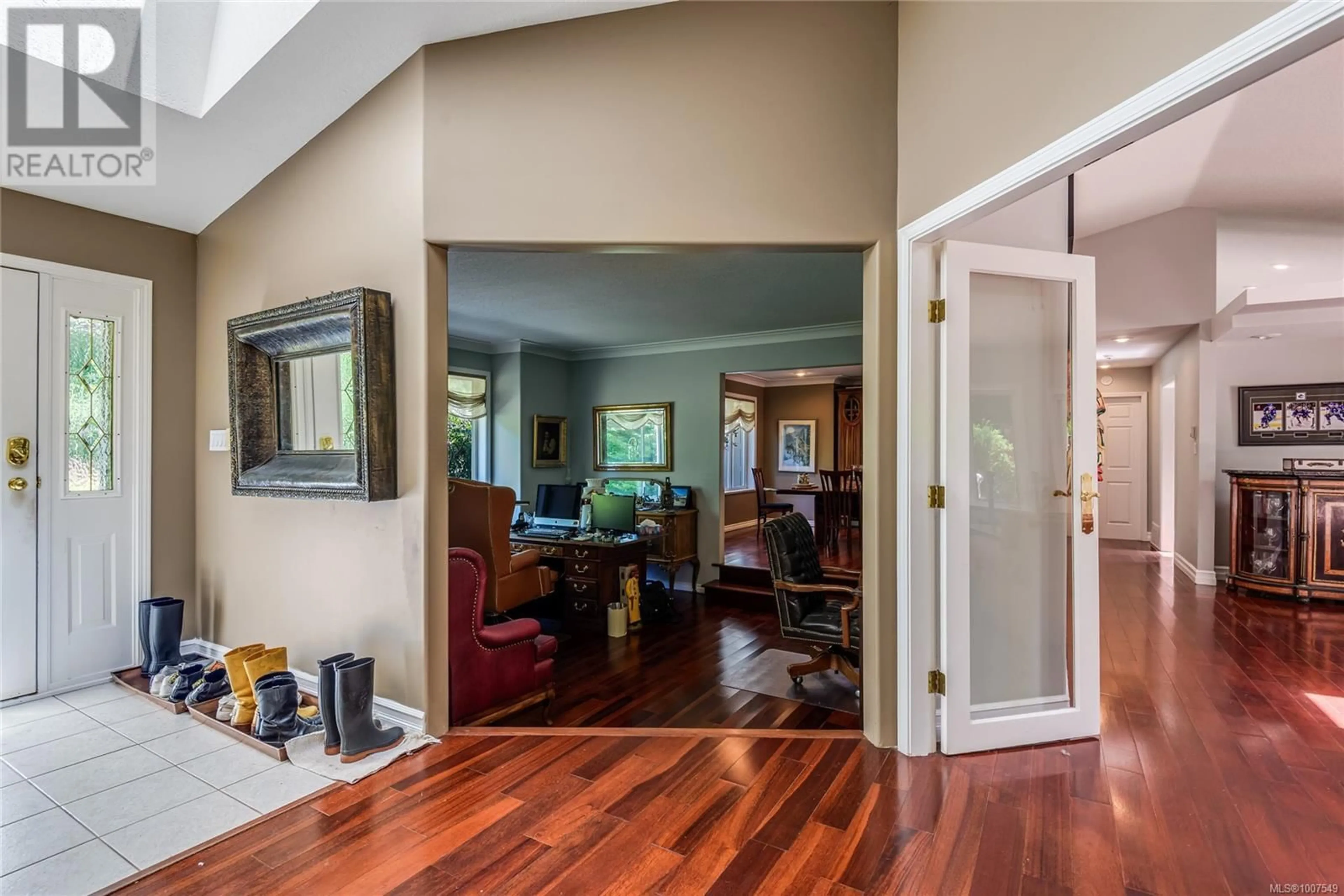 Indoor entryway for 1185 MERECROFT ROAD, Campbell River British Columbia V9W6B2