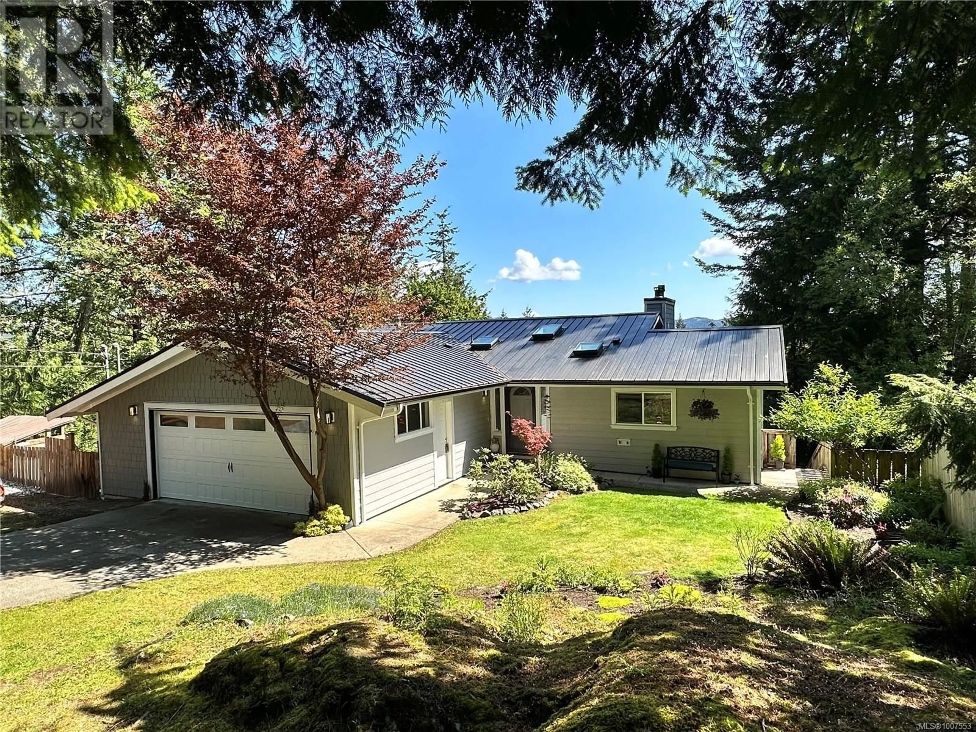 A pic from outside/outdoor area/front of a property/back of a property/a pic from drone, unknown for 1526 WINSLOW DRIVE, Sooke British Columbia V9Z1A9