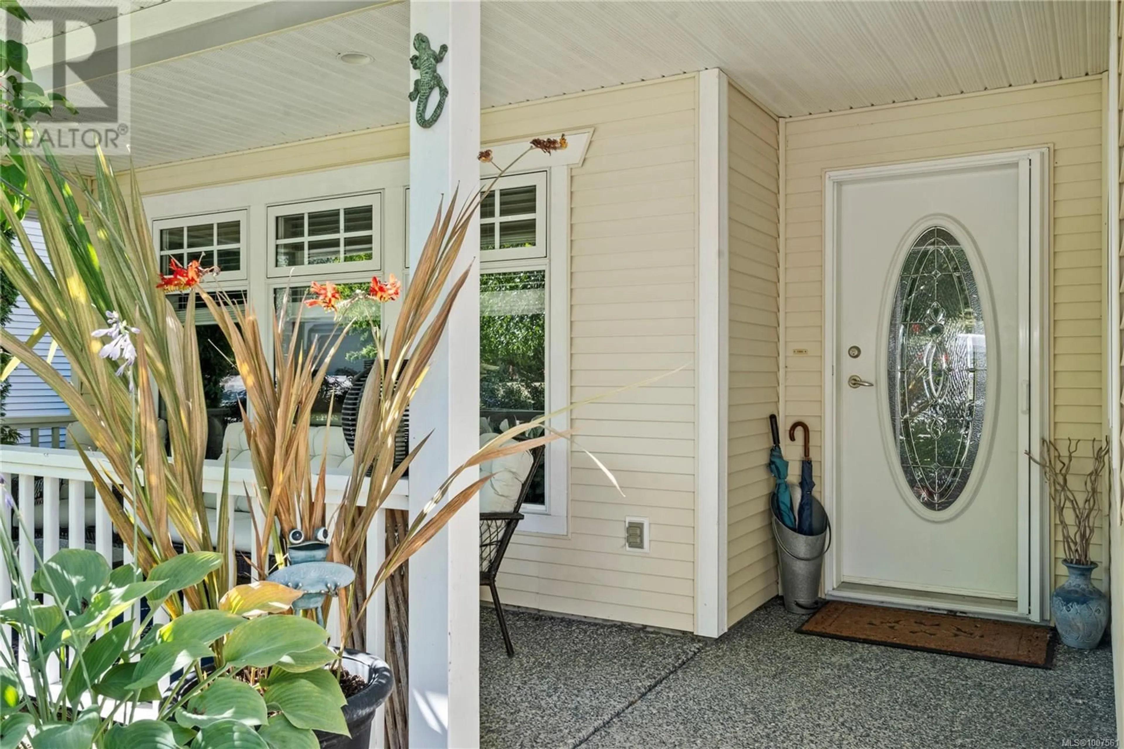 Indoor entryway for 243 LODGEPOLE DRIVE, Parksville British Columbia V9P2Z1