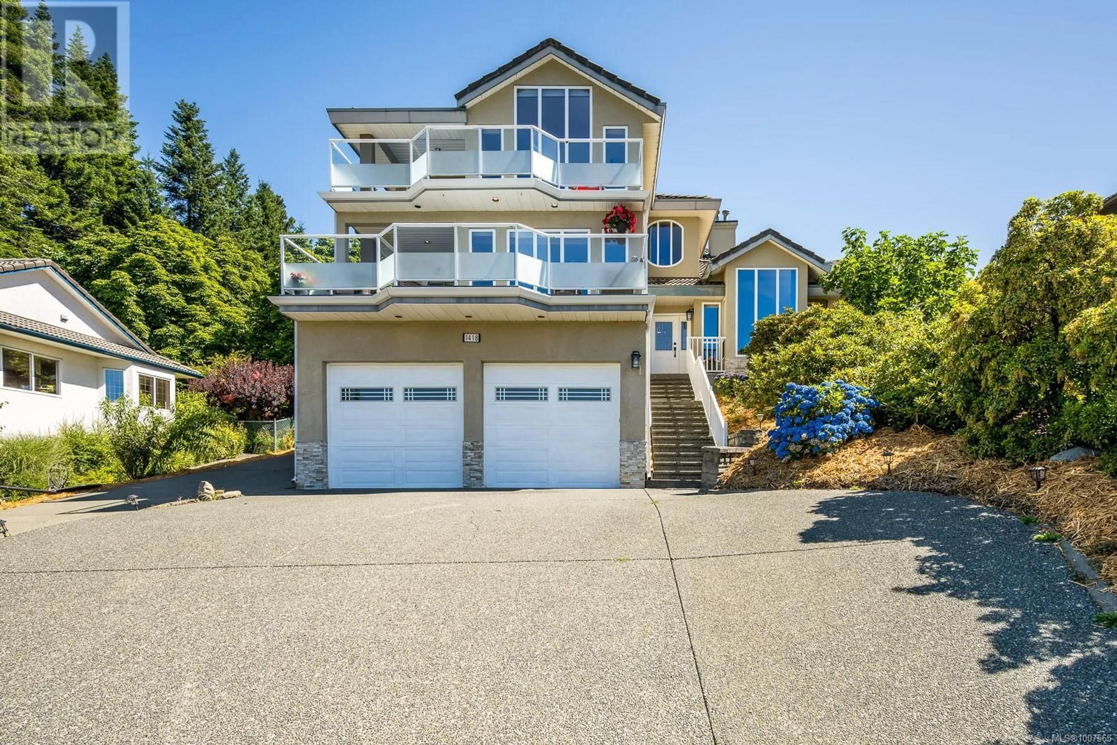 Home with vinyl exterior material, water/lake/river/ocean view for 1418 VALLEY VIEW DRIVE, Courtenay British Columbia V9N8T3