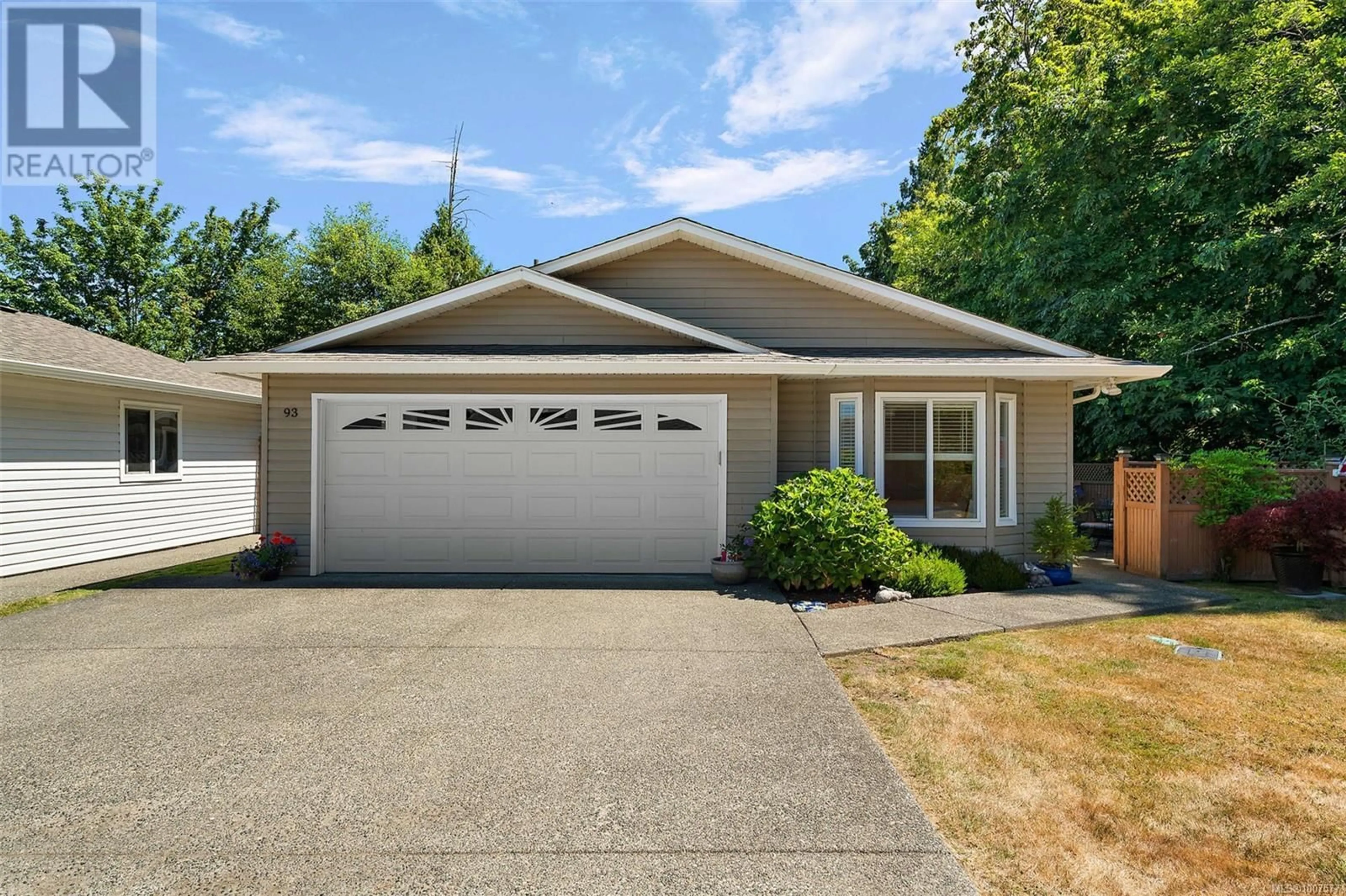 Home with vinyl exterior material, street for 93 - 7570 TETAYUT ROAD, Central Saanich British Columbia V8M2H4