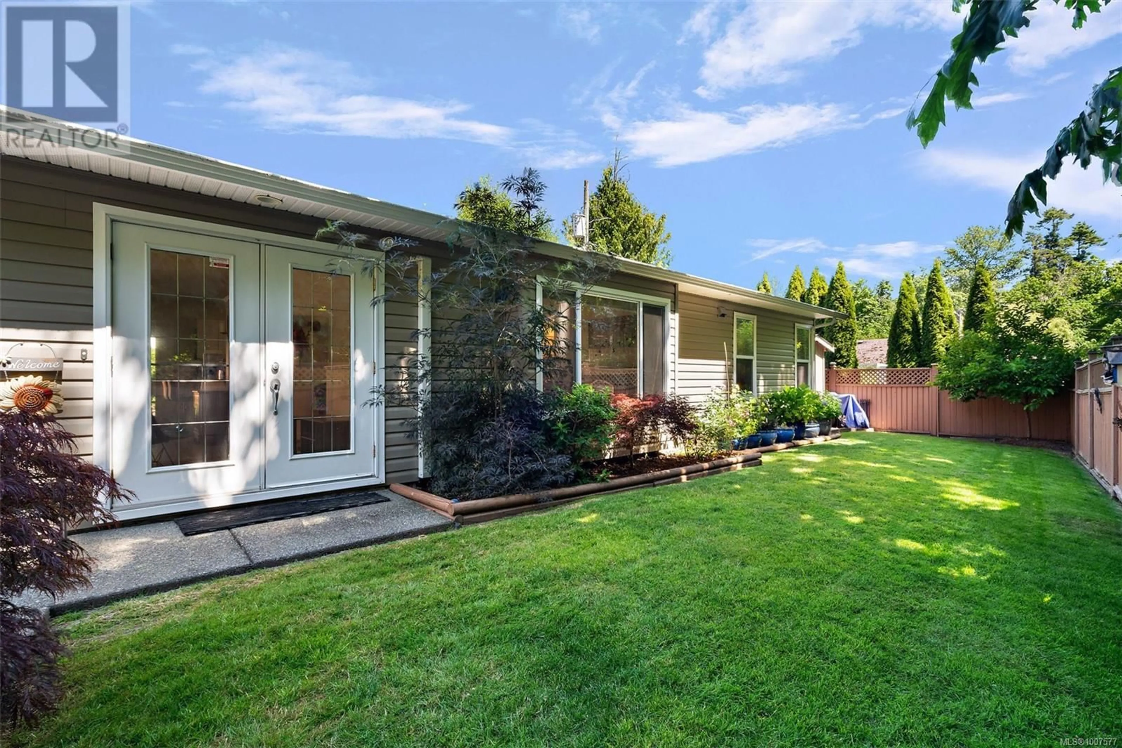 Unknown for 93 - 7570 TETAYUT ROAD, Central Saanich British Columbia V8M2H4