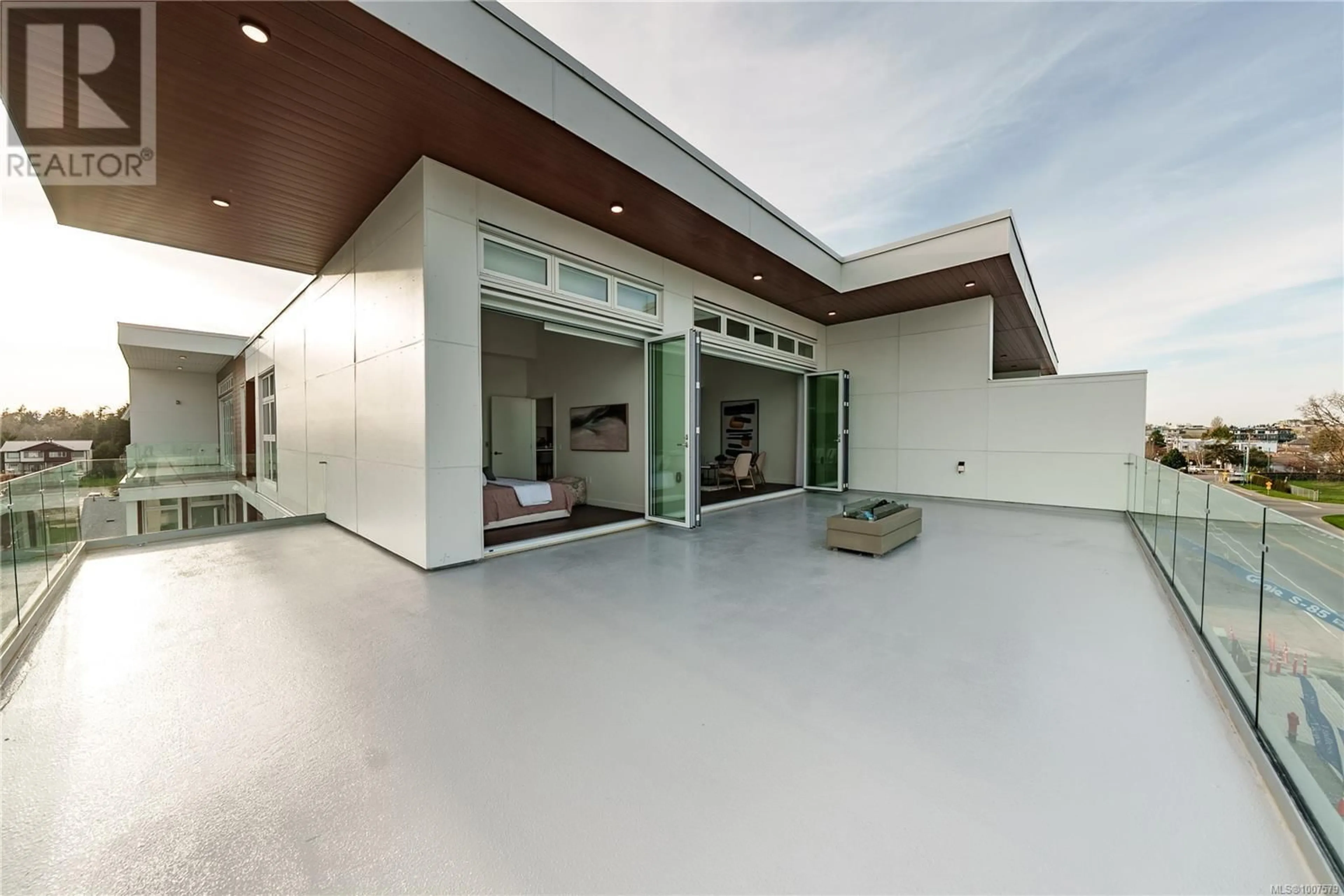 Indoor foyer for 403 - 9570 FIFTH STREET, Sidney British Columbia V8L2W5