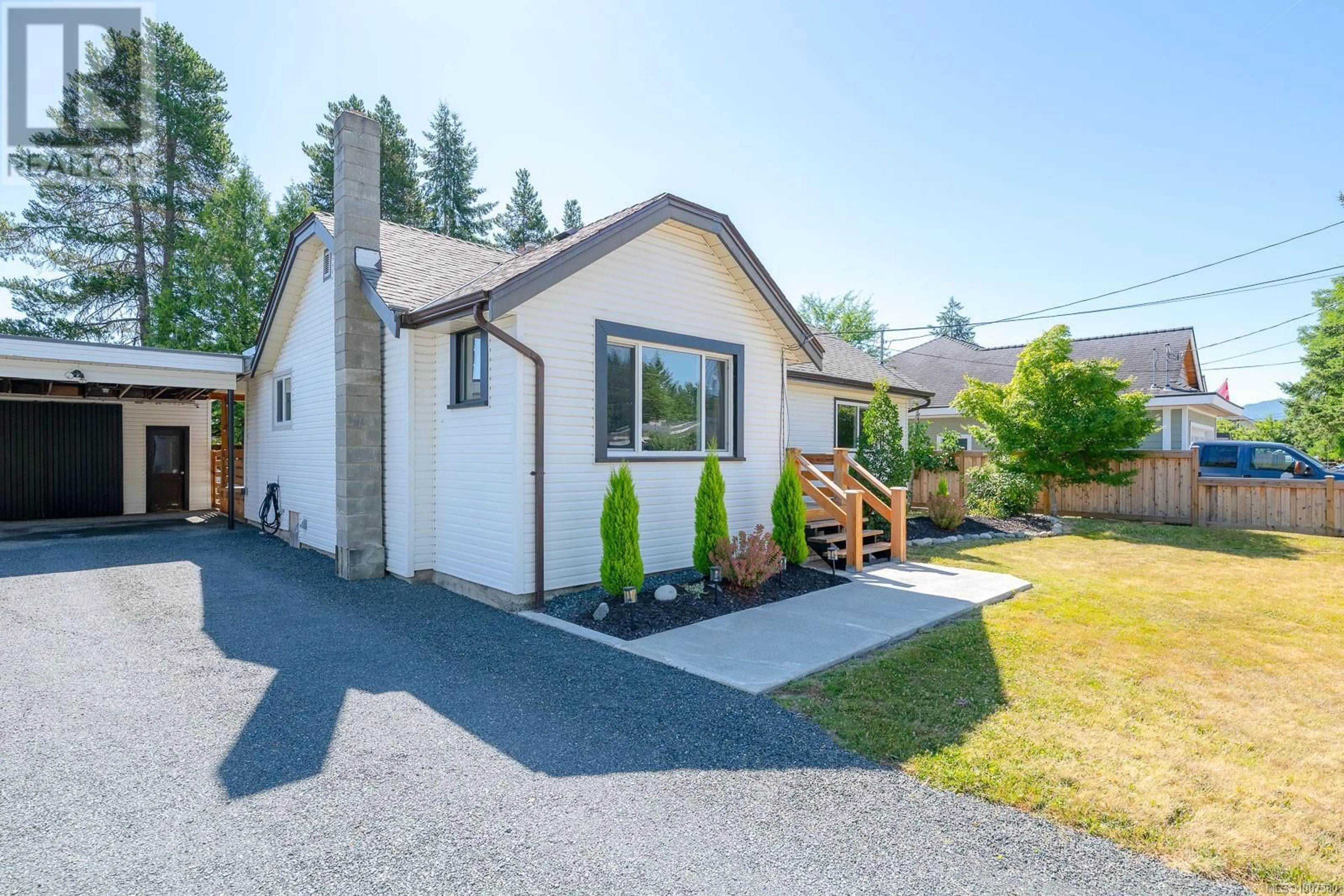 Home with vinyl exterior material, street for 5265 IAN AVENUE, Port Alberni British Columbia V9Y6V9