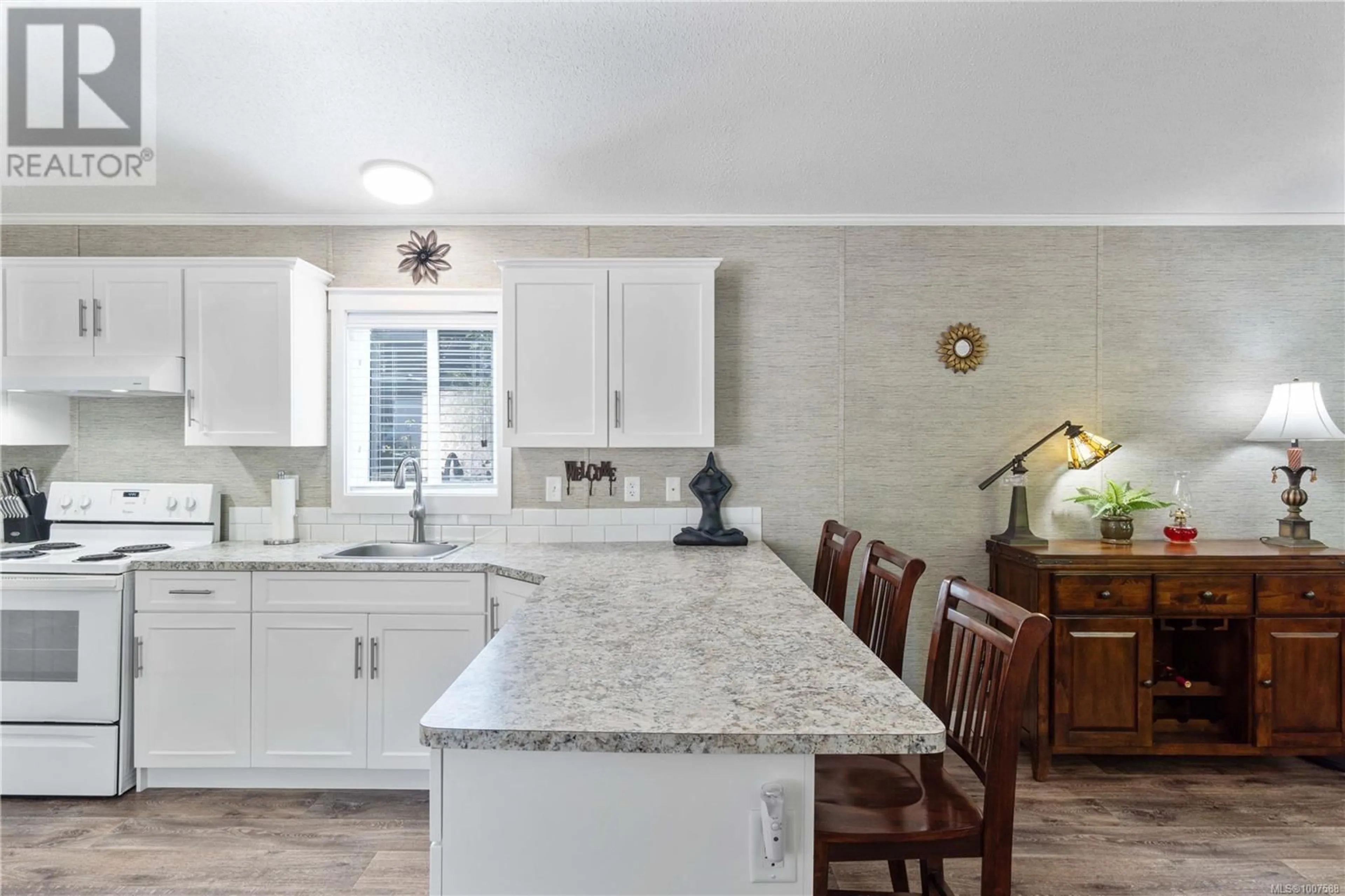 Open concept kitchen, ceramic/tile floor for 79 - 25 MAKI ROAD, Nanaimo British Columbia V9R6N3