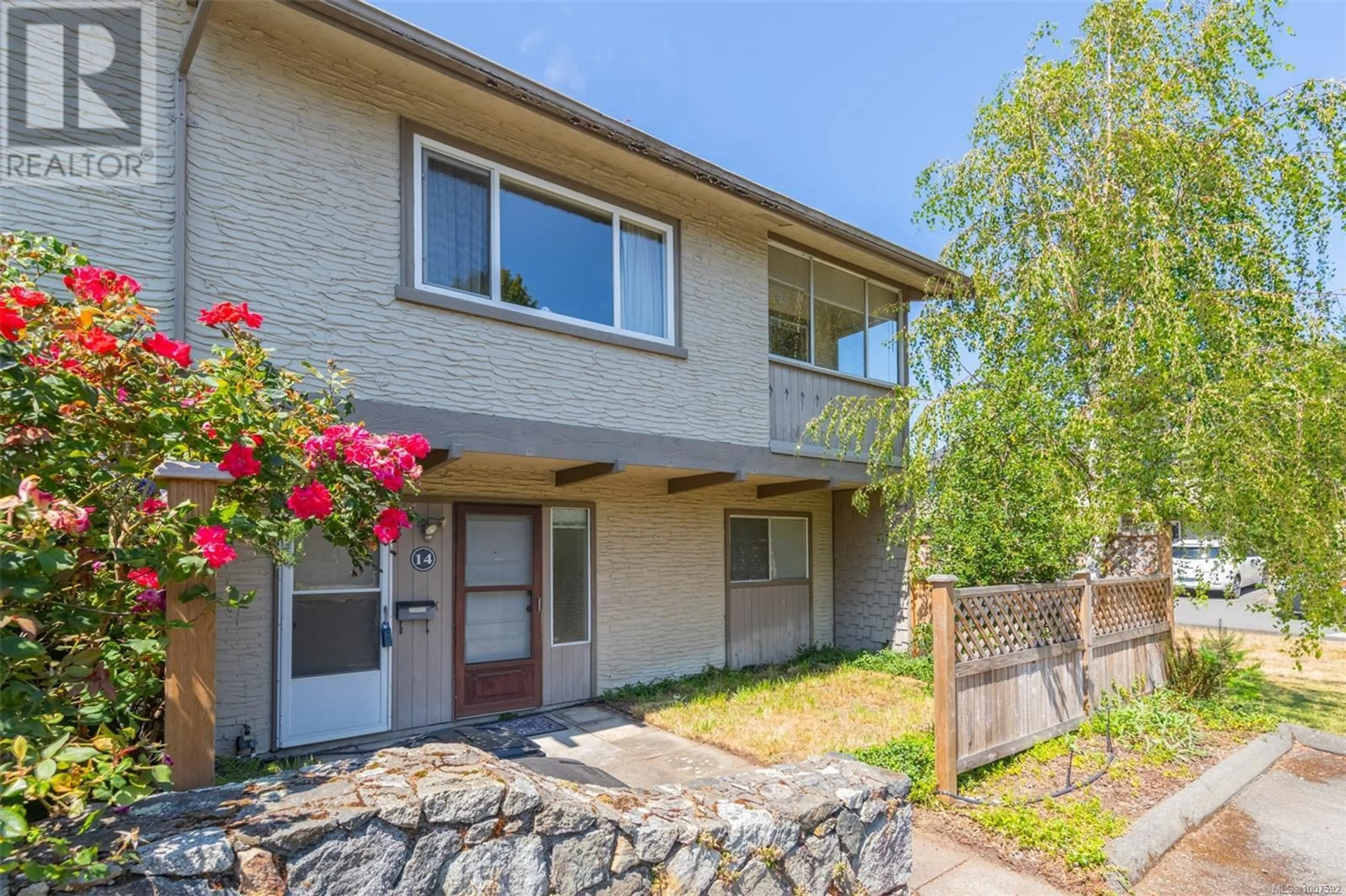 Patio, street for 14 - 1705 FELTHAM ROAD, Saanich British Columbia V8N2A4