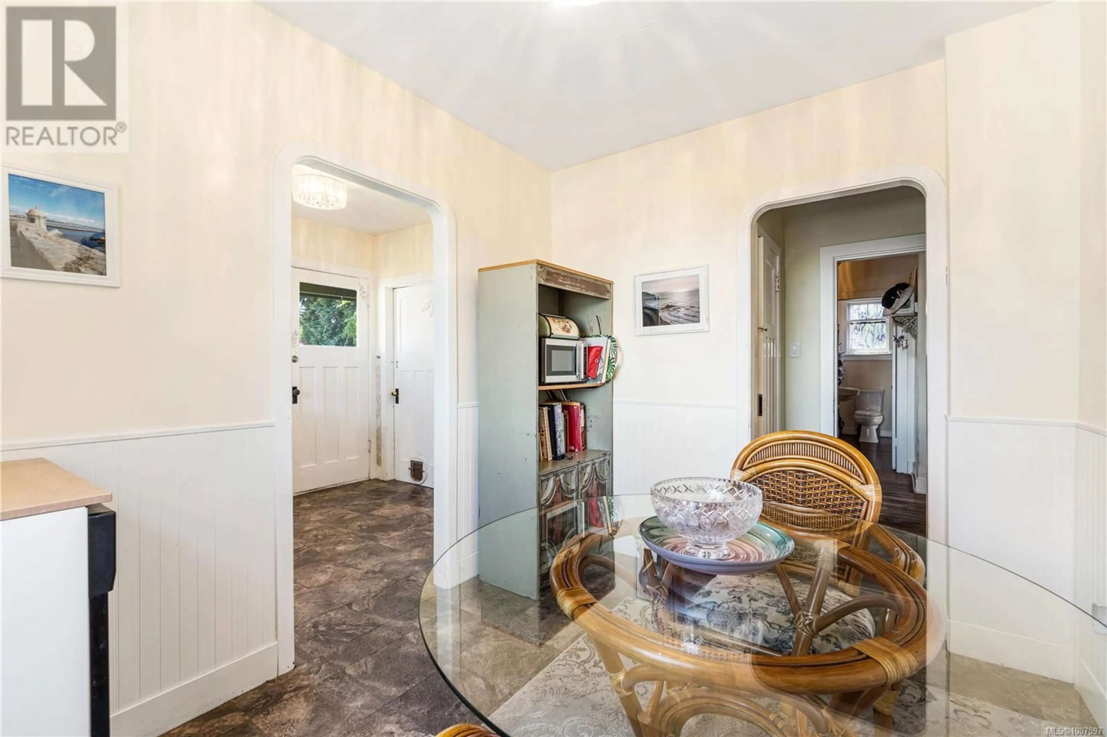 Indoor foyer for 1733 NORTHFIELD ROAD, Nanaimo British Columbia V9S3B1