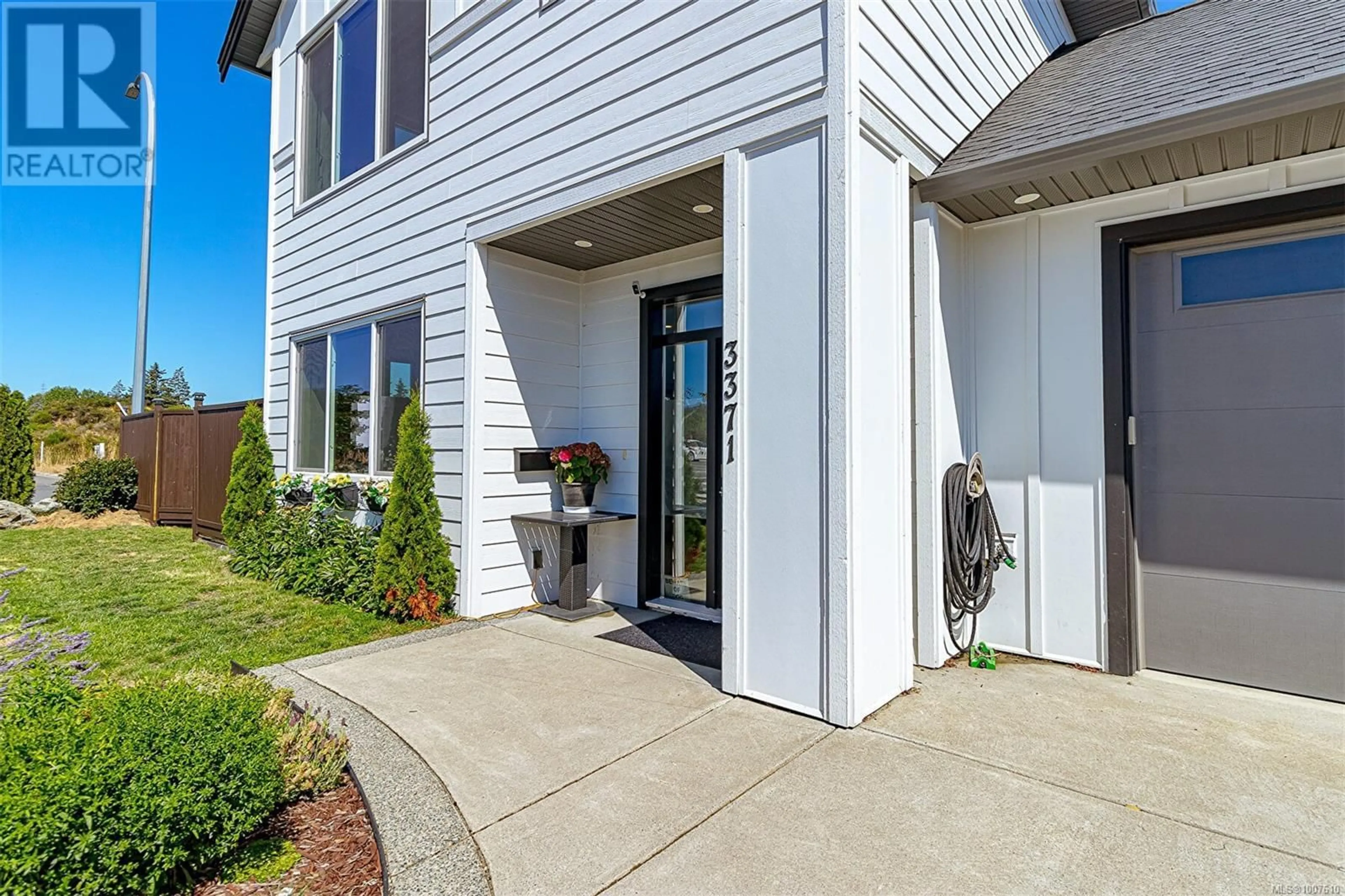 Indoor entryway for 3371 SKINNER ROAD, Duncan British Columbia V9L0G7