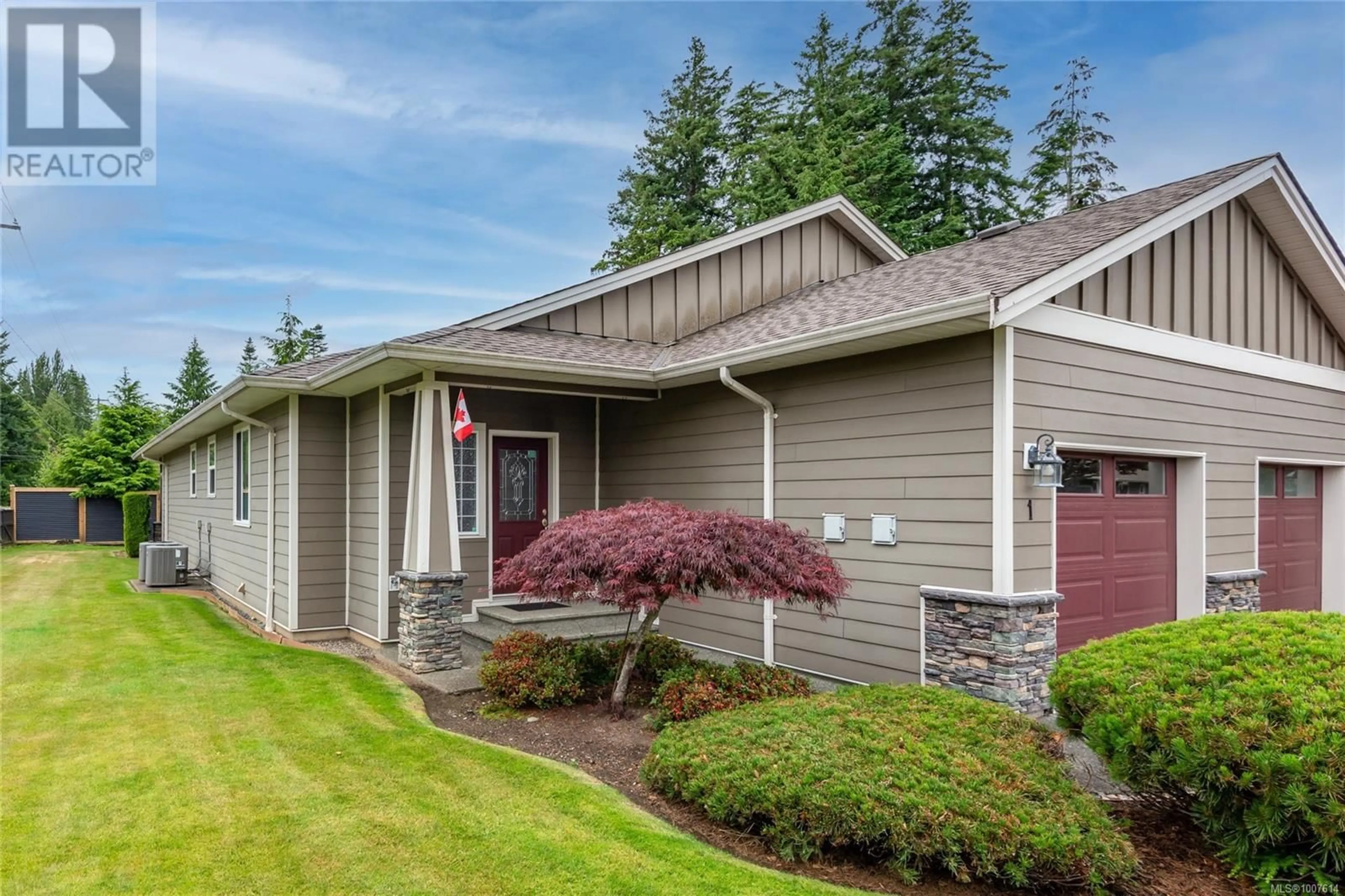 Home with vinyl exterior material, street for 1 - 346 ERICKSON ROAD, Campbell River British Columbia V9W1S7