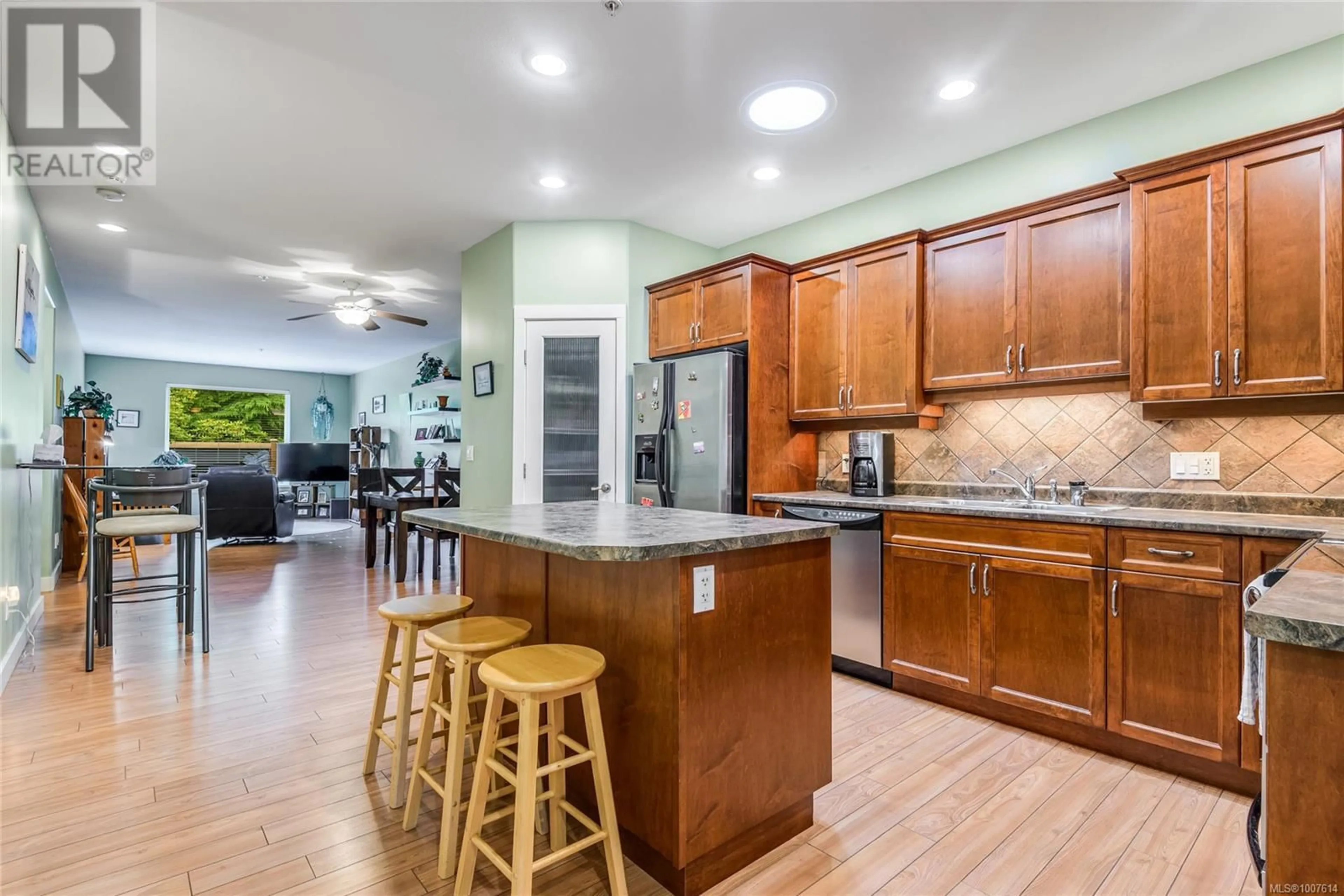 Open concept kitchen, unknown for 1 - 346 ERICKSON ROAD, Campbell River British Columbia V9W1S7
