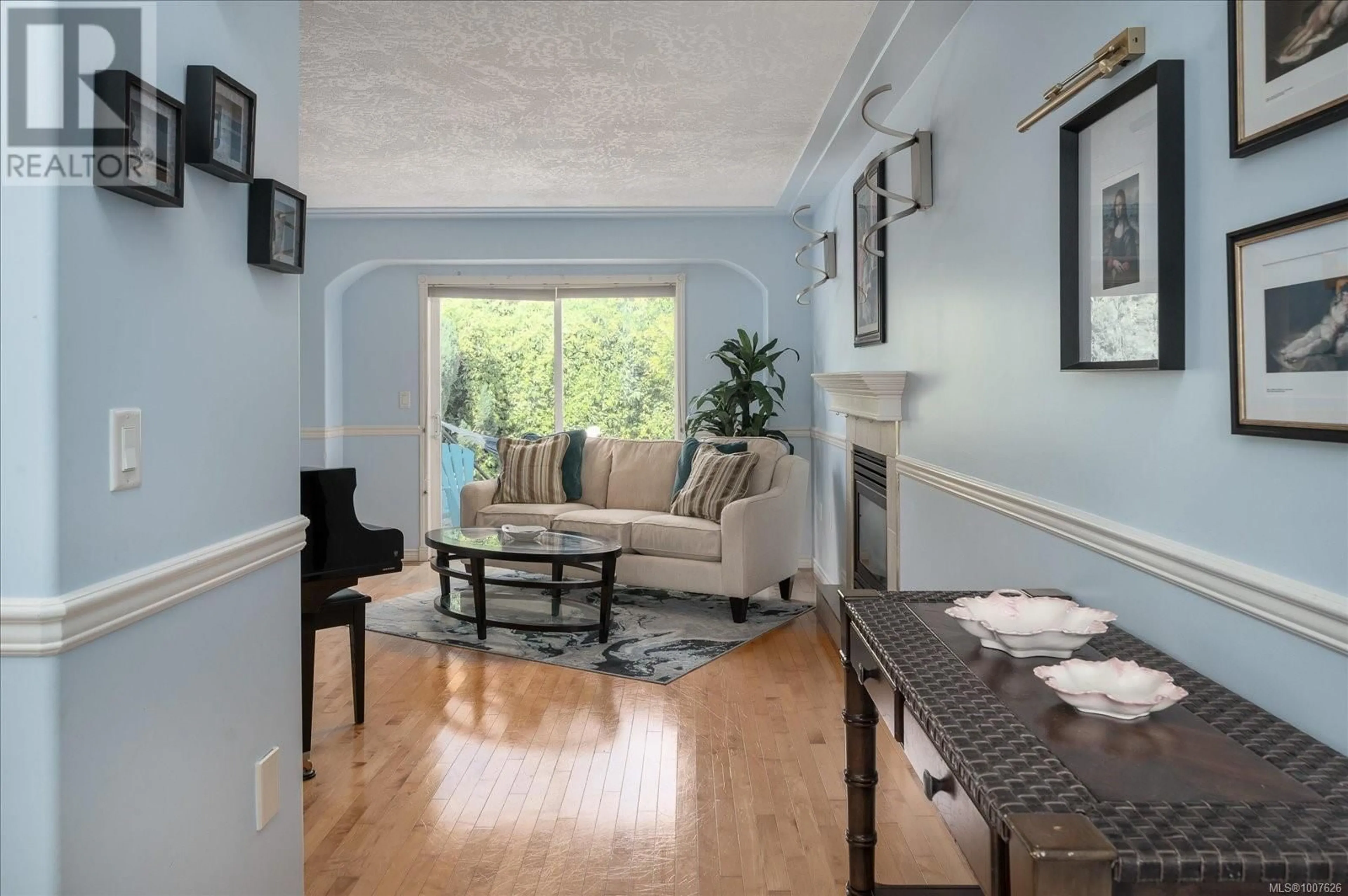 Living room with furniture, unknown for 5804 QUARRY CRESCENT, Nanaimo British Columbia V9T6H9