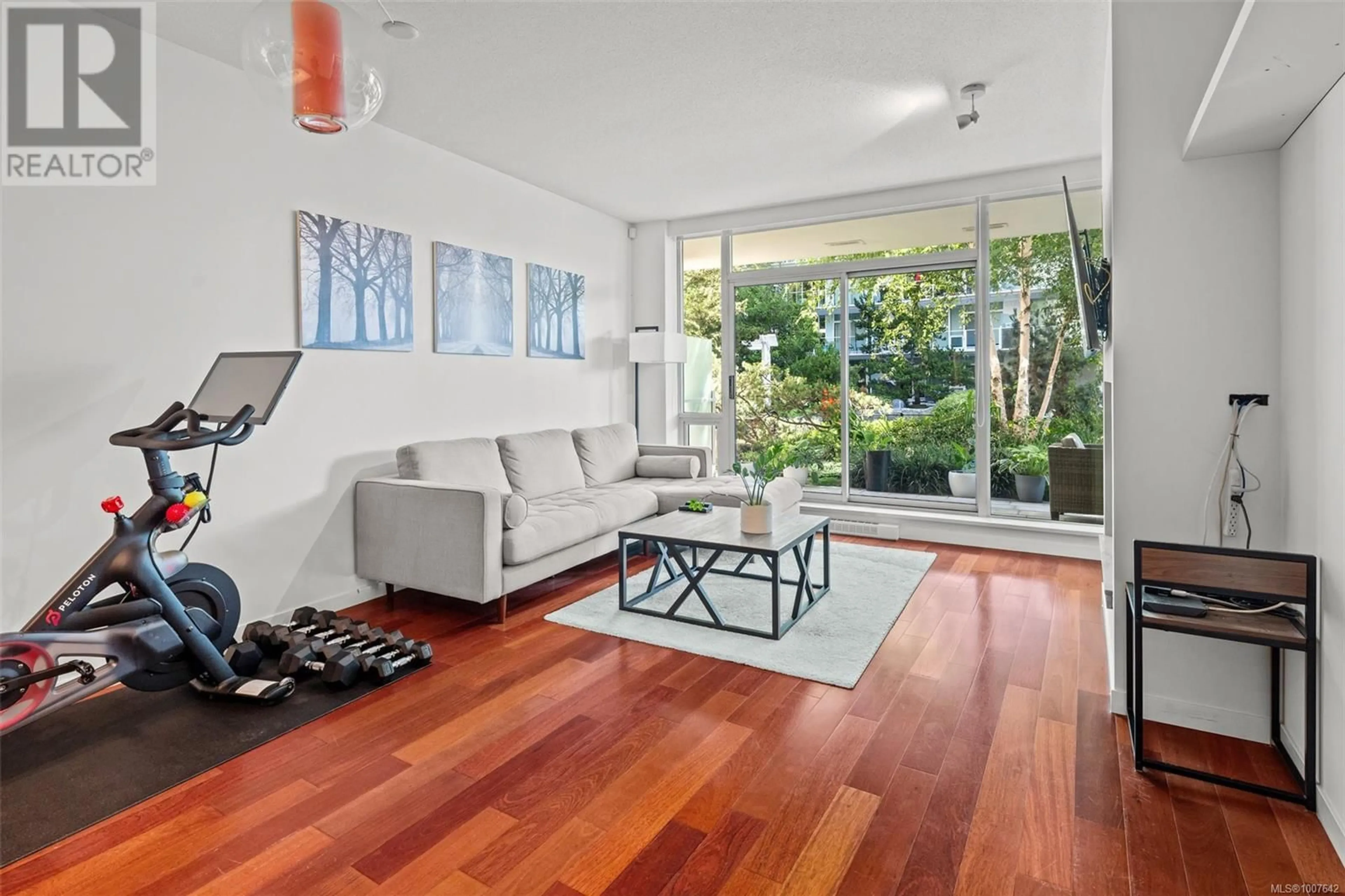 Living room with furniture, unknown for 118 - 68 SONGHEES ROAD, Victoria British Columbia V9A0A3