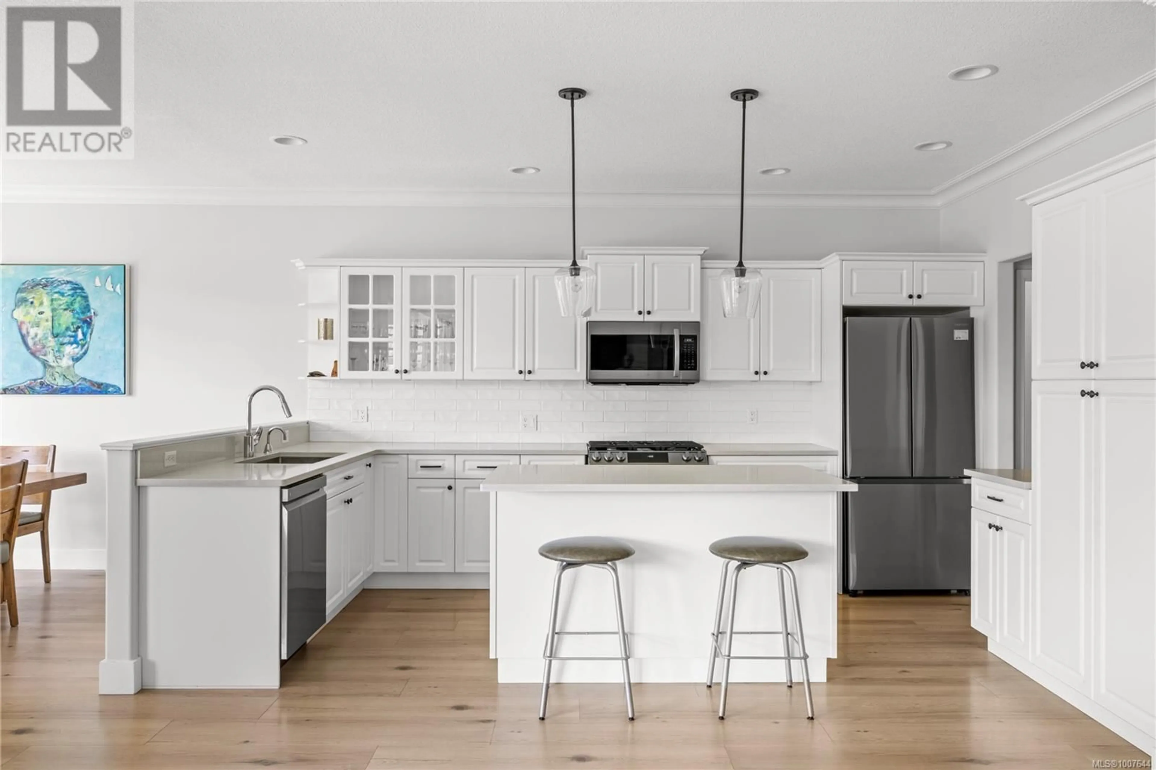 Open concept kitchen, unknown for 636 MORNINGSTAR DRIVE, Parksville British Columbia V9P2W3