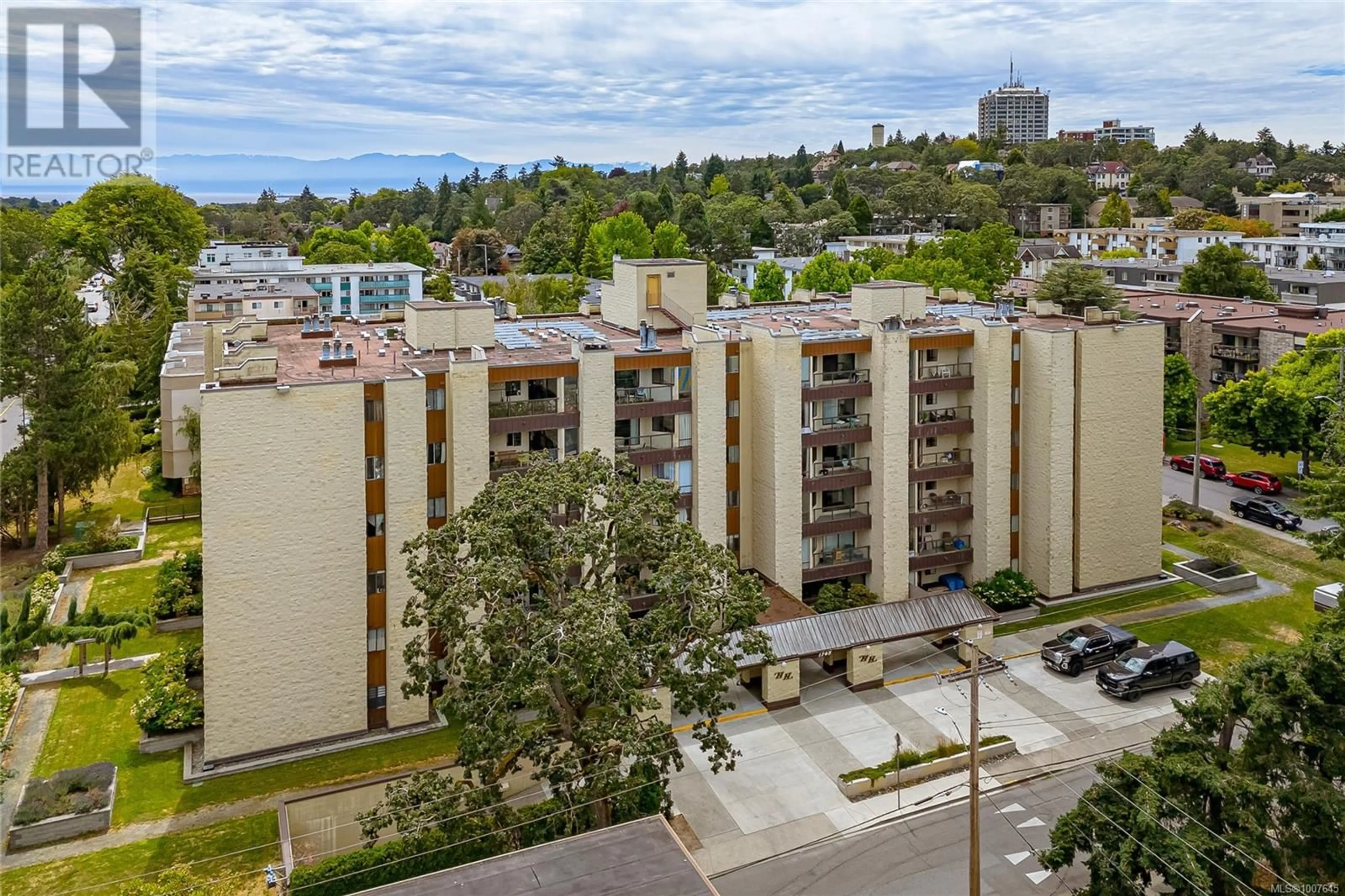 A pic from outside/outdoor area/front of a property/back of a property/a pic from drone, city buildings view from balcony for 307 - 1745 LEIGHTON ROAD, Victoria British Columbia V8R6R6