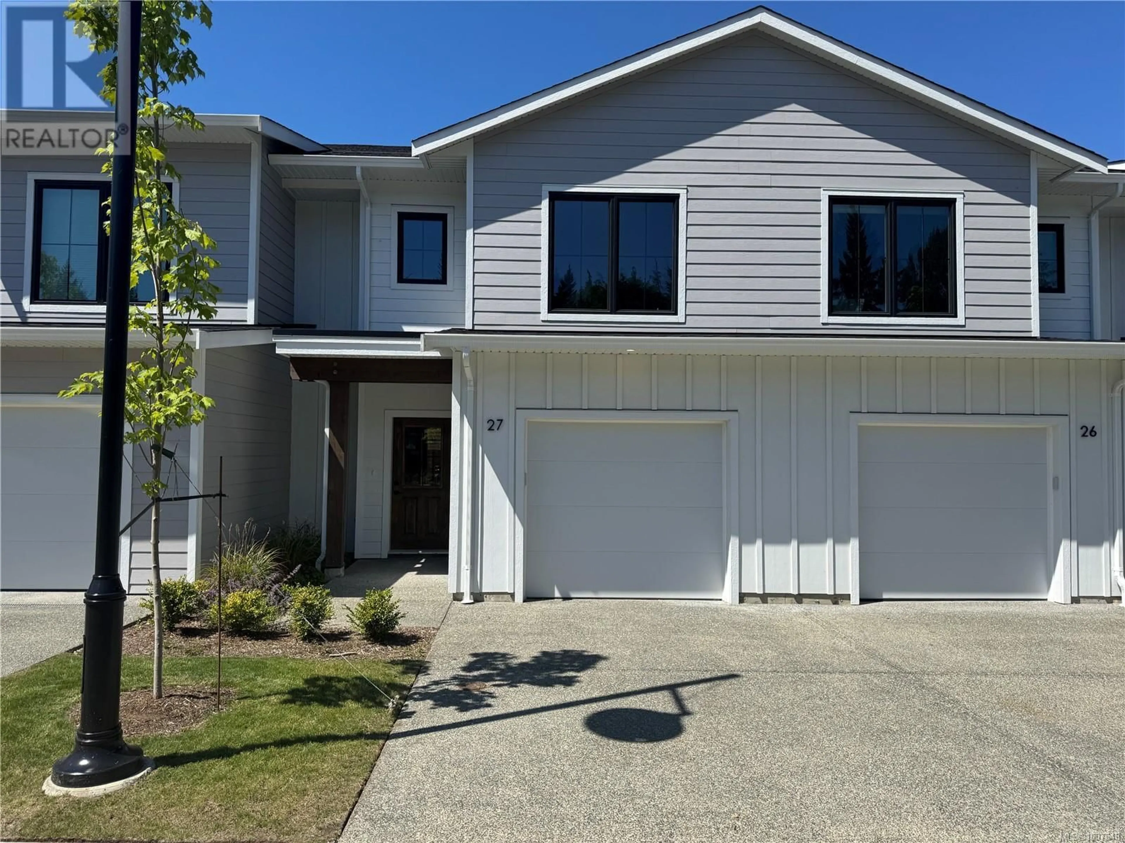 Home with vinyl exterior material, street for 27 - 1090 EVERGREEN ROAD, Campbell River British Columbia V9W3R9