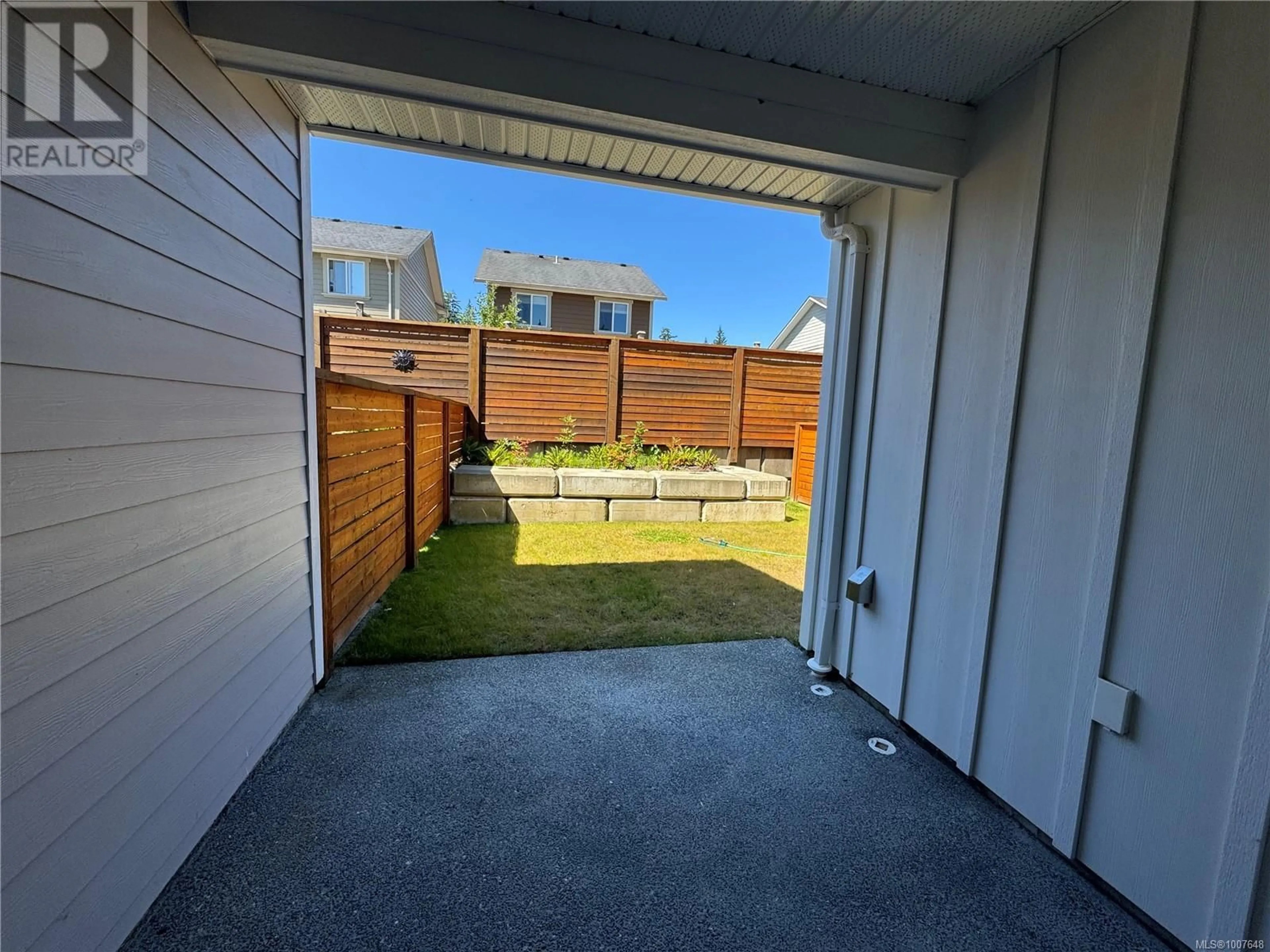 Patio, street for 27 - 1090 EVERGREEN ROAD, Campbell River British Columbia V9W3R9