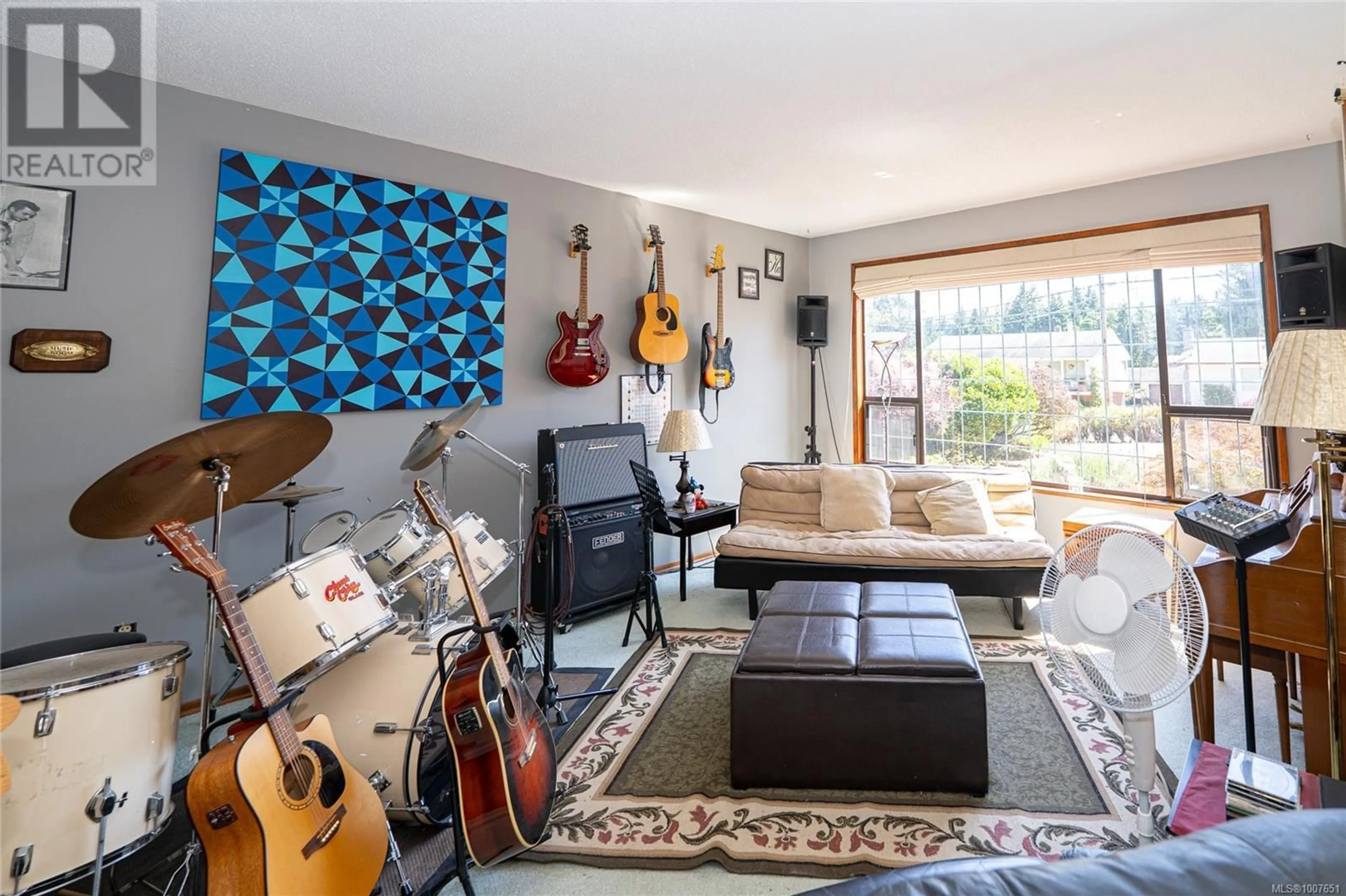 Living room with furniture, unknown for 3171 CHANNEL BOULEVARD, Chemainus British Columbia V0R1K2