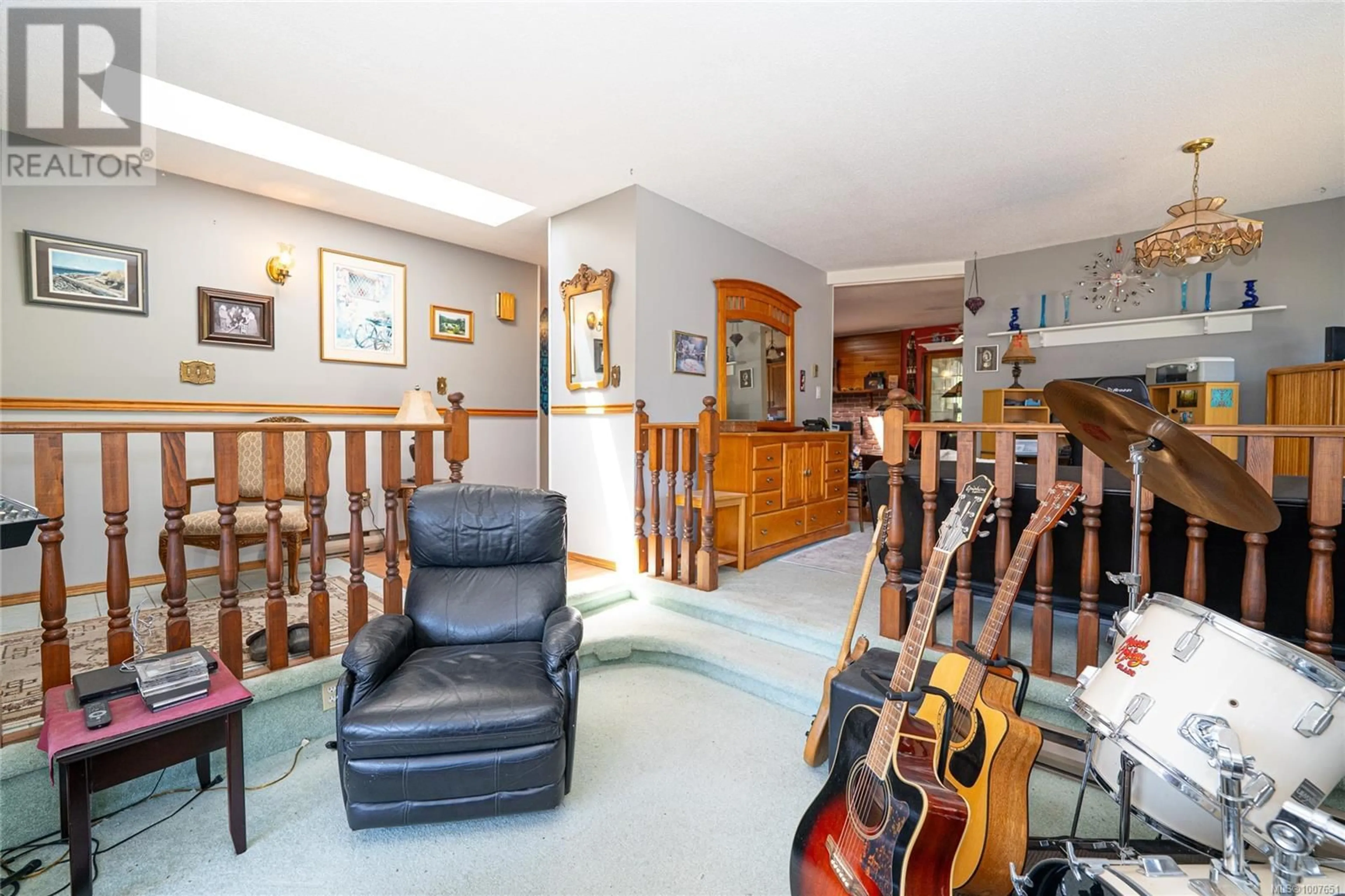 Indoor foyer for 3171 CHANNEL BOULEVARD, Chemainus British Columbia V0R1K2