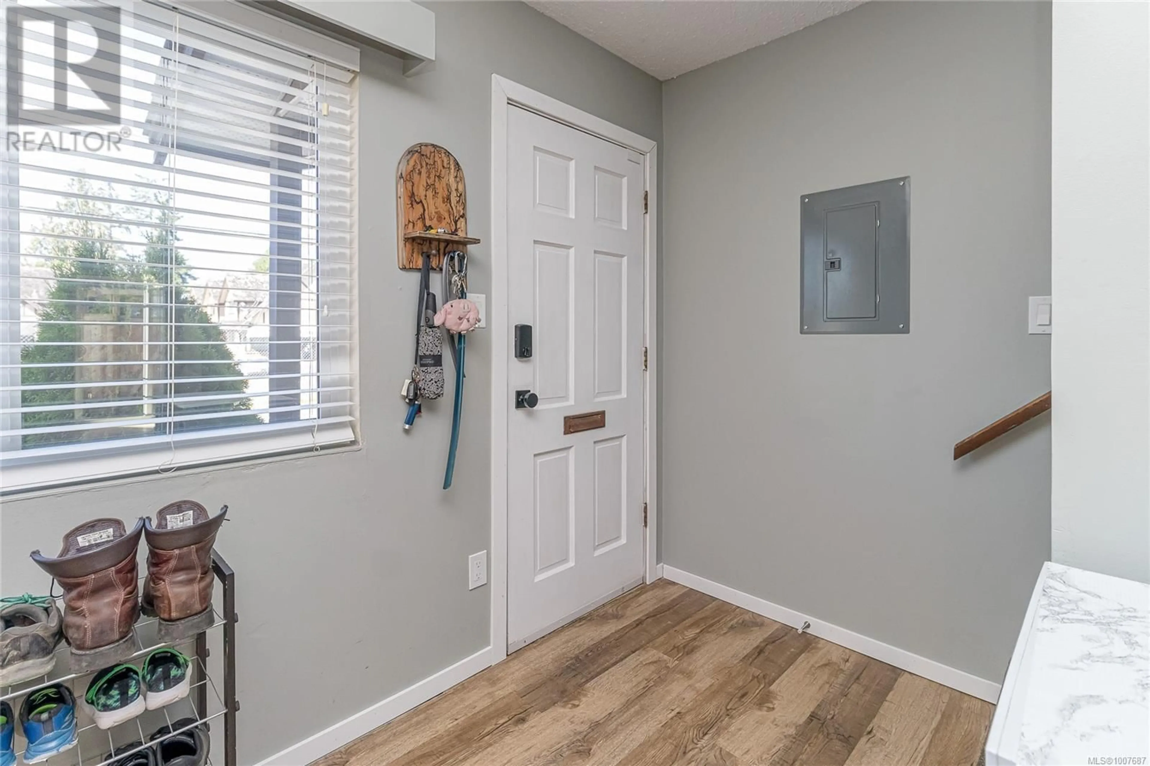 Indoor entryway for 35 - 3271 COWICHAN LAKE ROAD, Duncan British Columbia V9L4C1