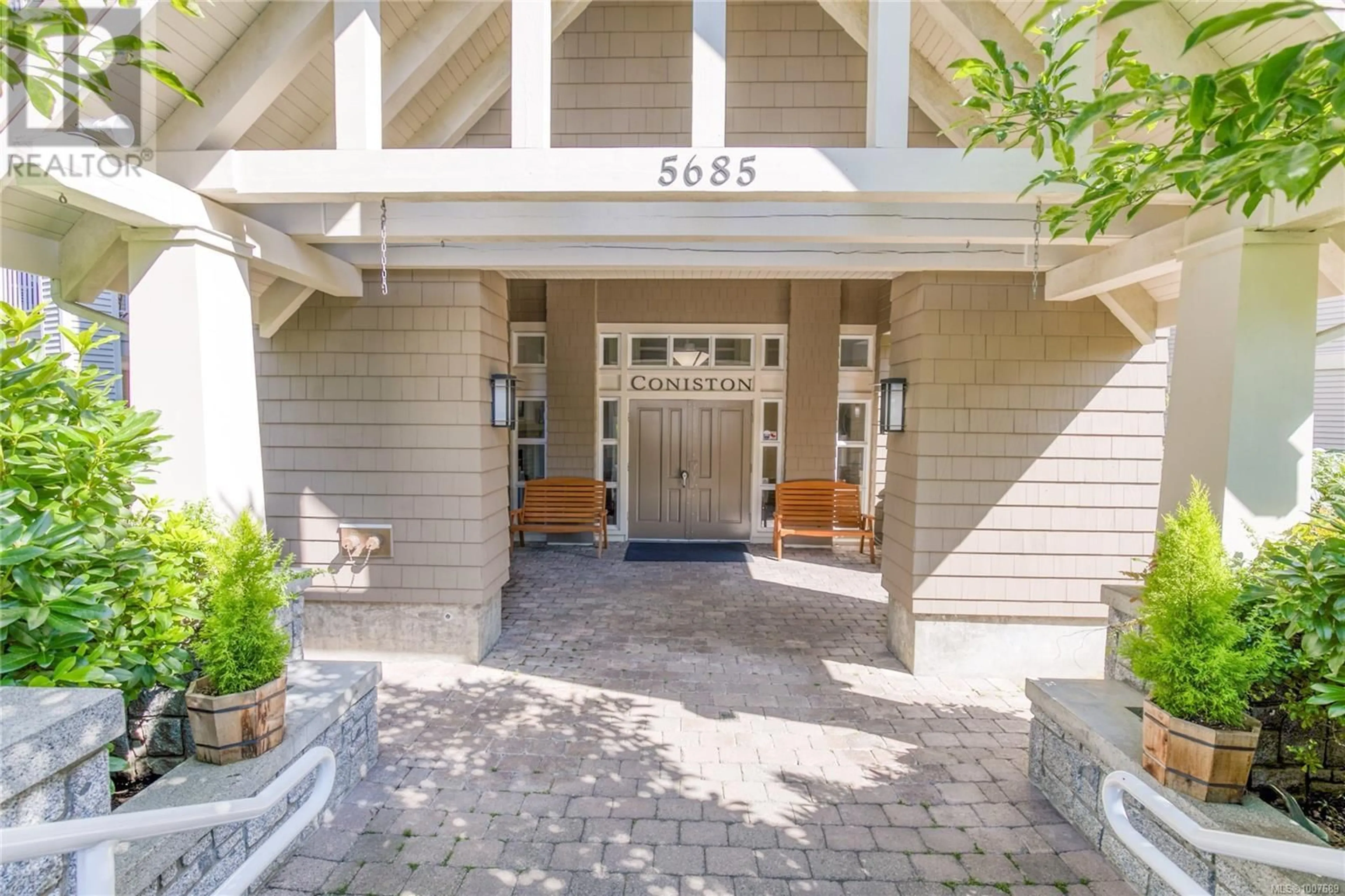 Indoor entryway for 415 - 5685 EDGEWATER LANE, Nanaimo British Columbia V9T6K1
