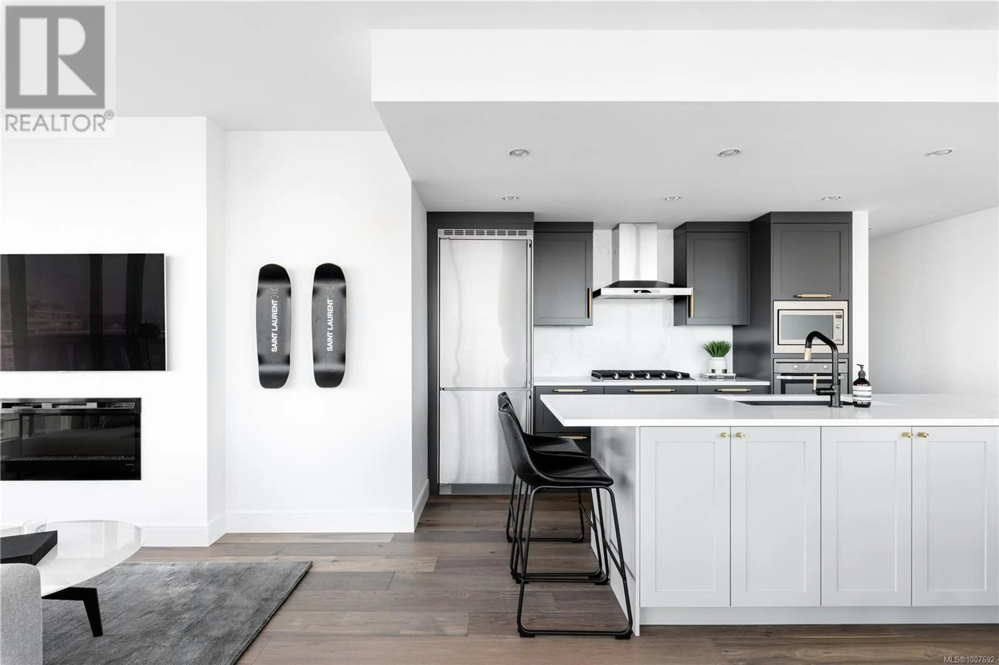 Contemporary kitchen, unknown for 1105 - 707 COURTNEY STREET, Victoria British Columbia V8W0A9