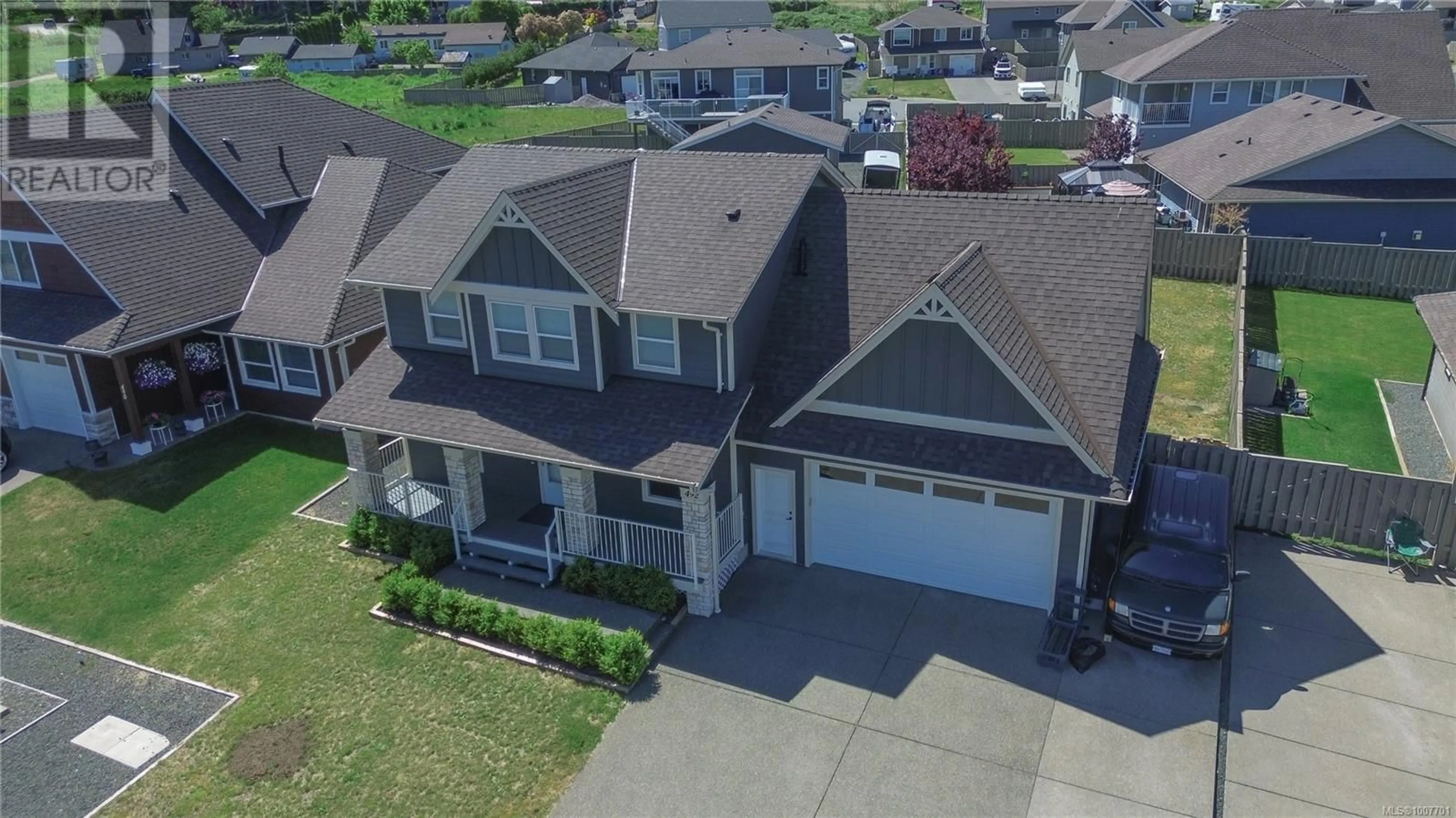 A pic from outside/outdoor area/front of a property/back of a property/a pic from drone, street for 492 PARK FOREST DRIVE, Campbell River British Columbia V9W0E3