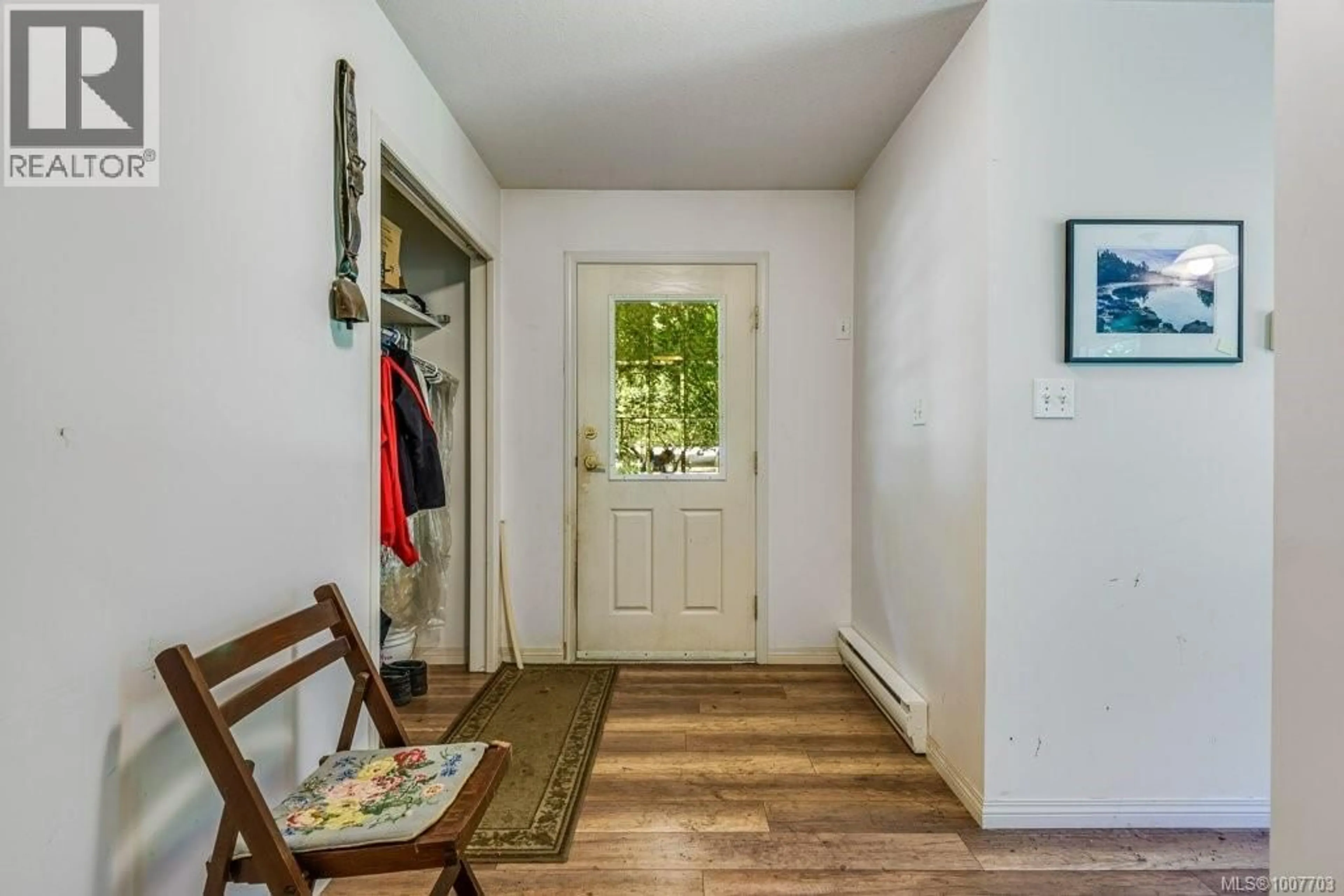 Indoor entryway for 3951 FORBIDDEN PLATEAU ROAD, Courtenay British Columbia V9J1P9
