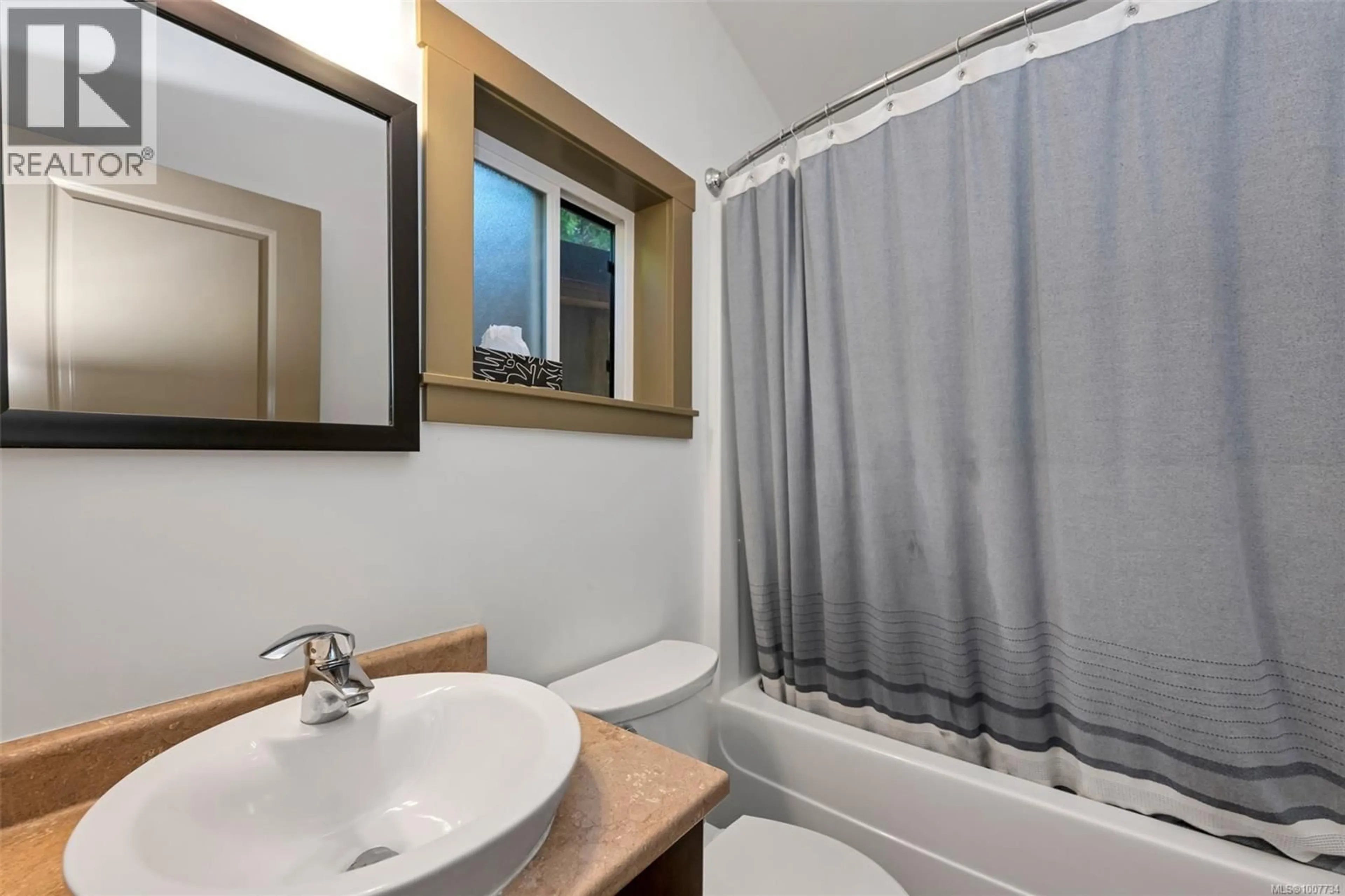 Standard bathroom, unknown for 40 - 6574 BAIRD ROAD, Port Renfrew British Columbia V0S1K0