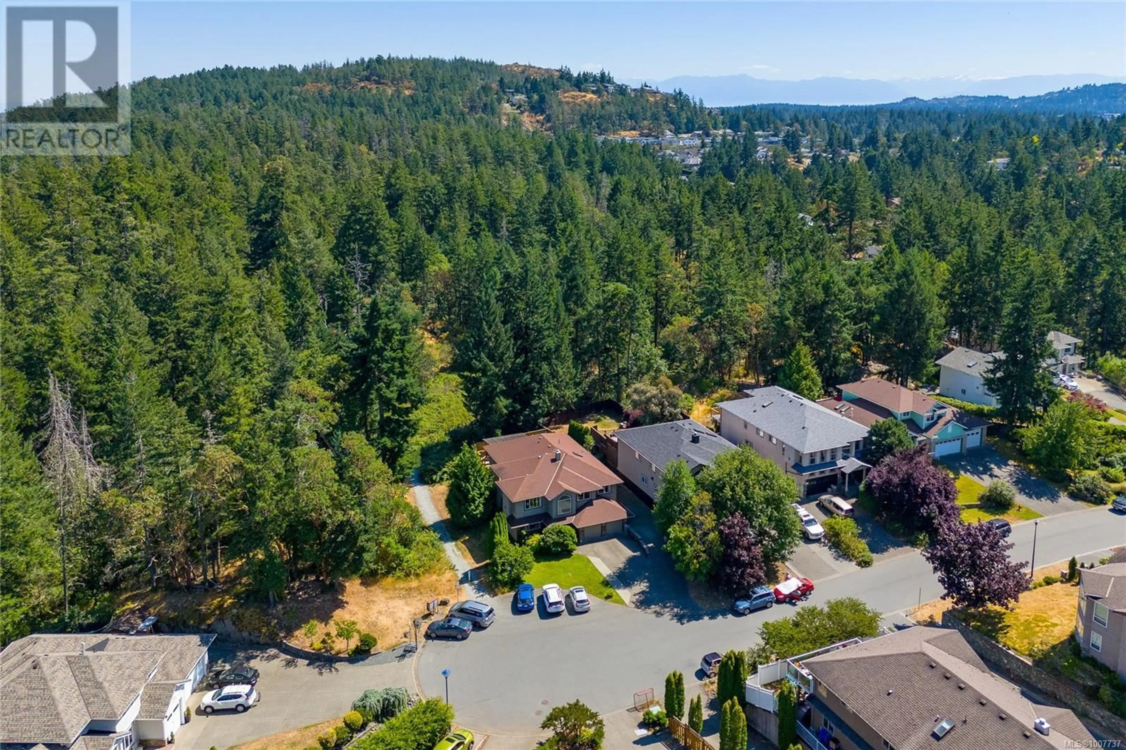 A pic from outside/outdoor area/front of a property/back of a property/a pic from drone, mountain view for 2031 GOURMAN PLACE, Langford British Columbia V9B6A9