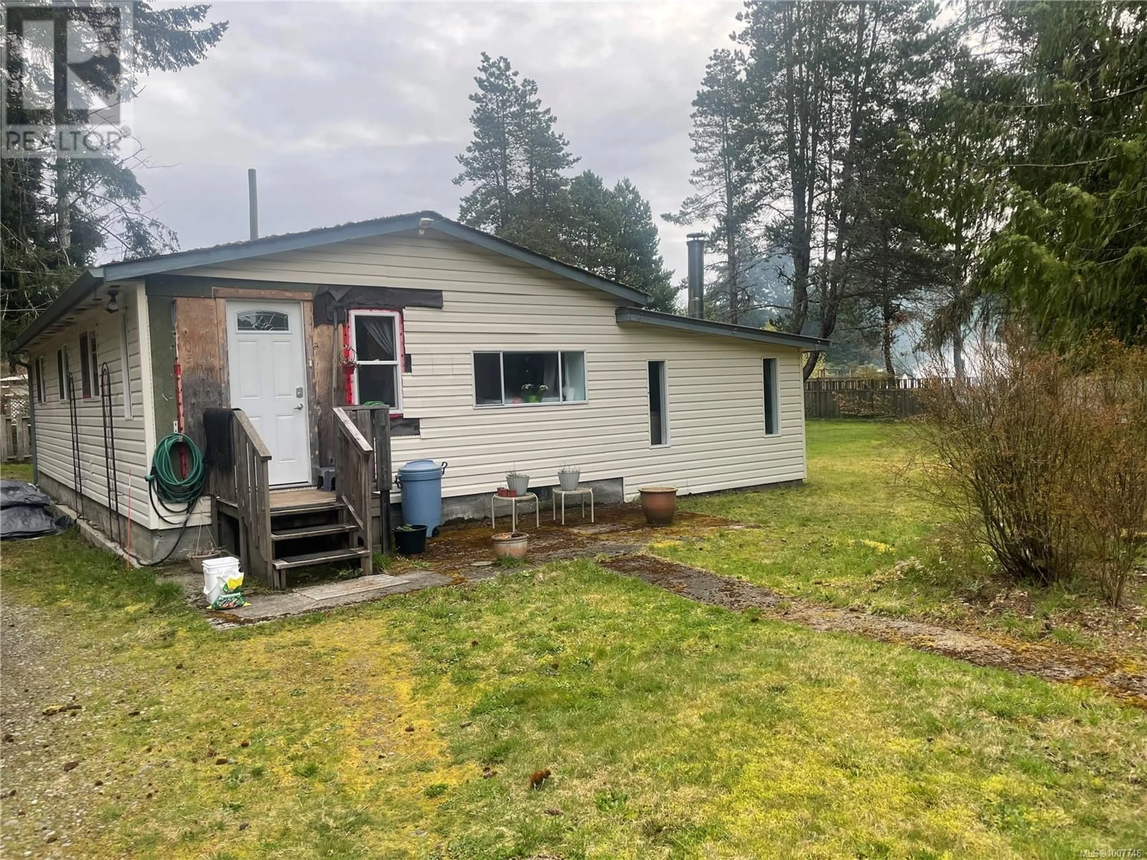 Shed for 247 HUSON ROAD, Qualicum Beach British Columbia V9K2A2