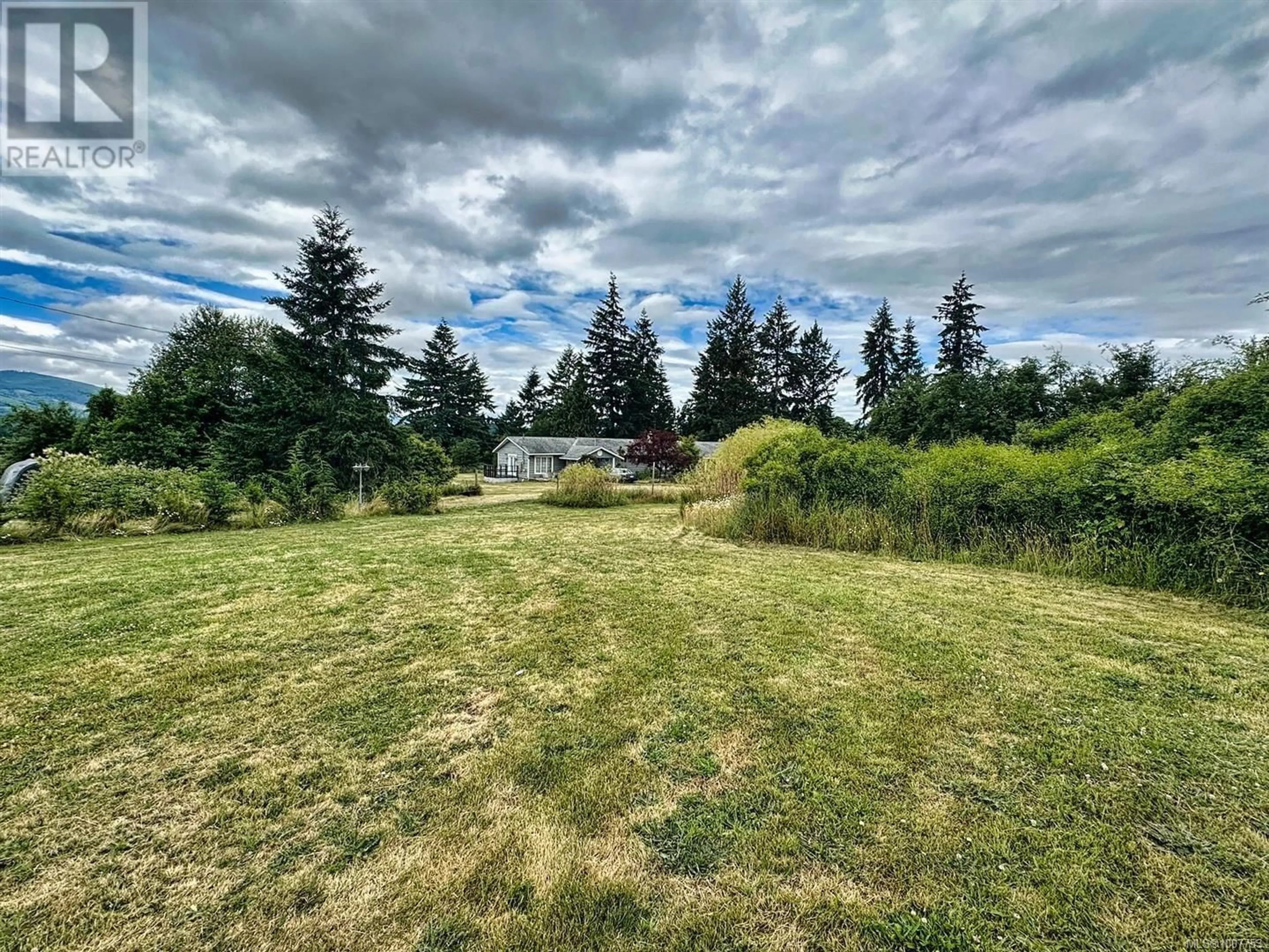 A pic from outside/outdoor area/front of a property/back of a property/a pic from drone, unknown for 4970 WILSON ROAD, Duncan British Columbia V9L6L5