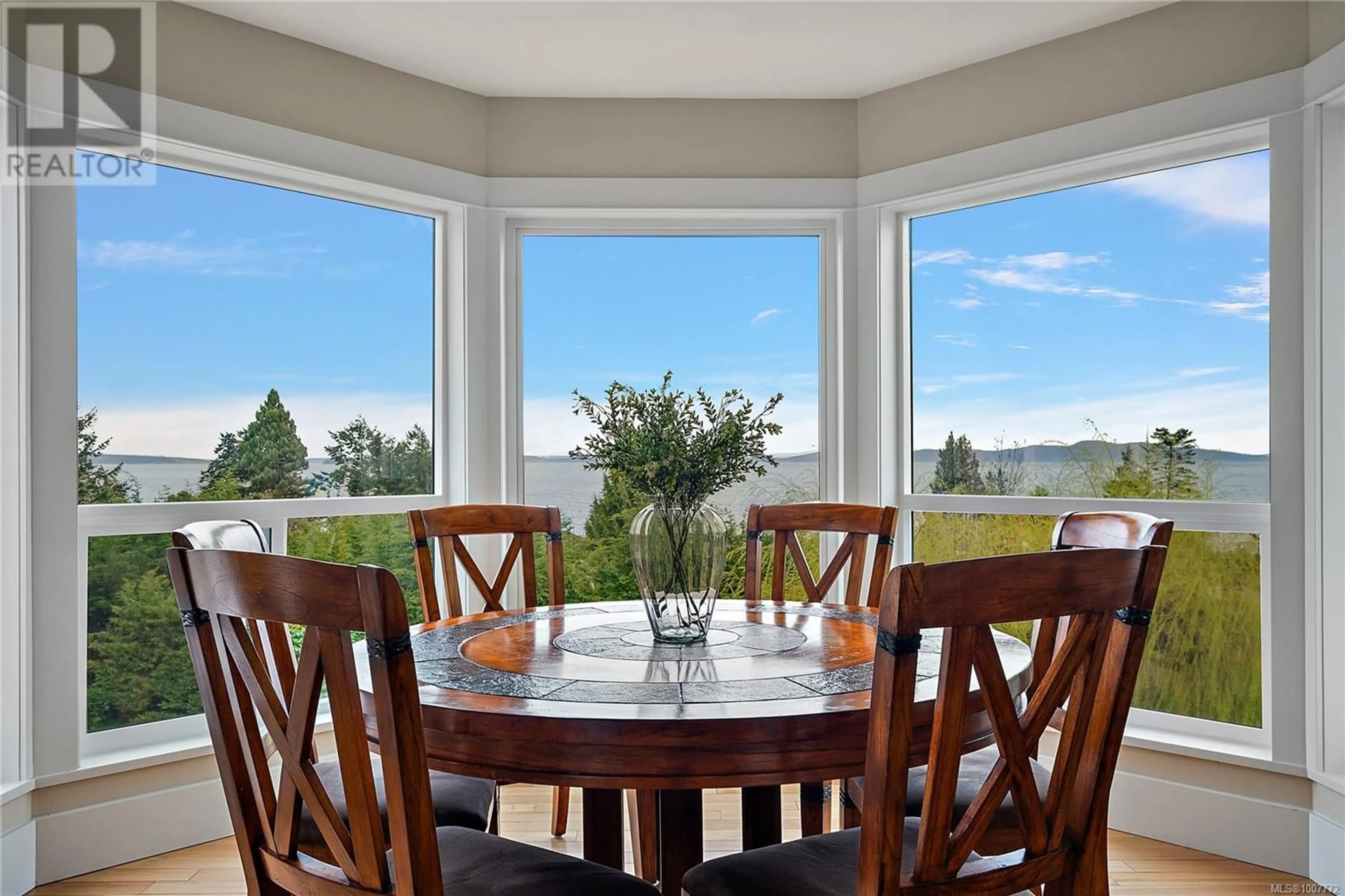 Dining room, ceramic/tile floor for 5055 LOCHSIDE DRIVE, Saanich British Columbia V8Y2G1