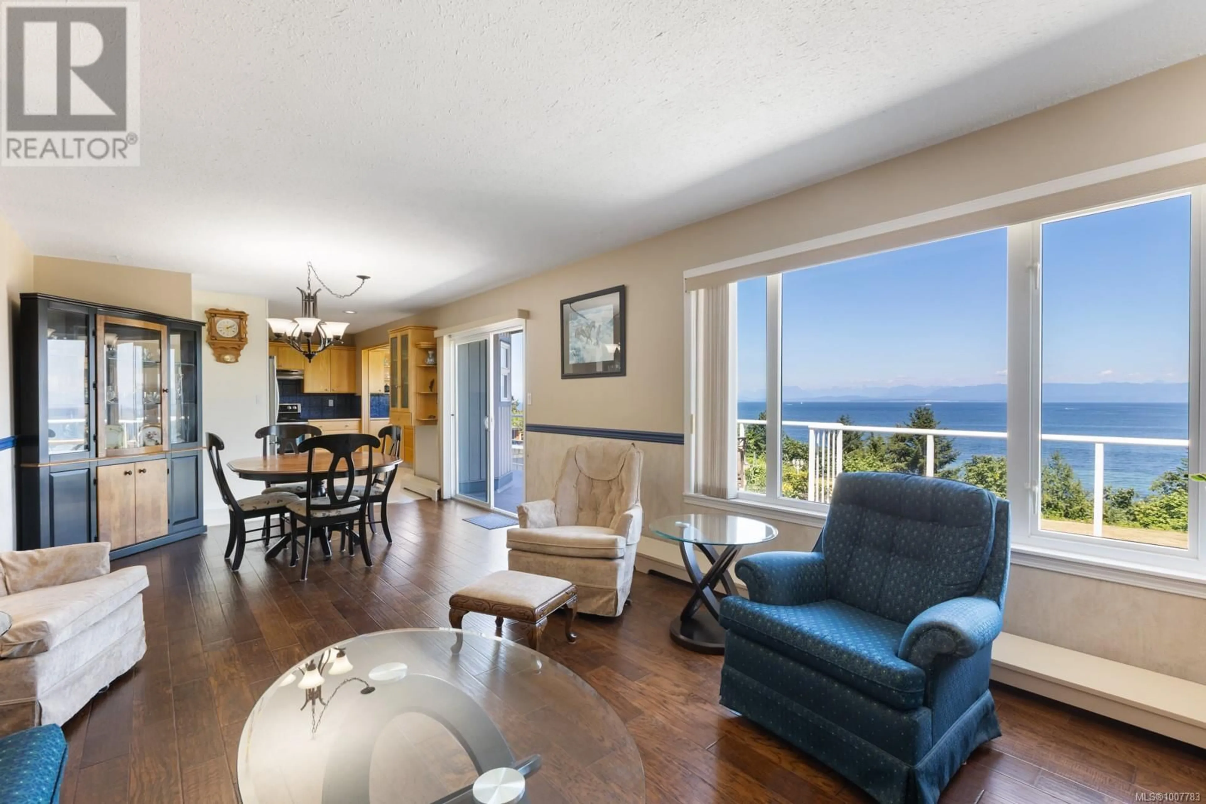 Living room with furniture, unknown for 6348 EAGLES DRIVE, Courtenay British Columbia V9J1V4