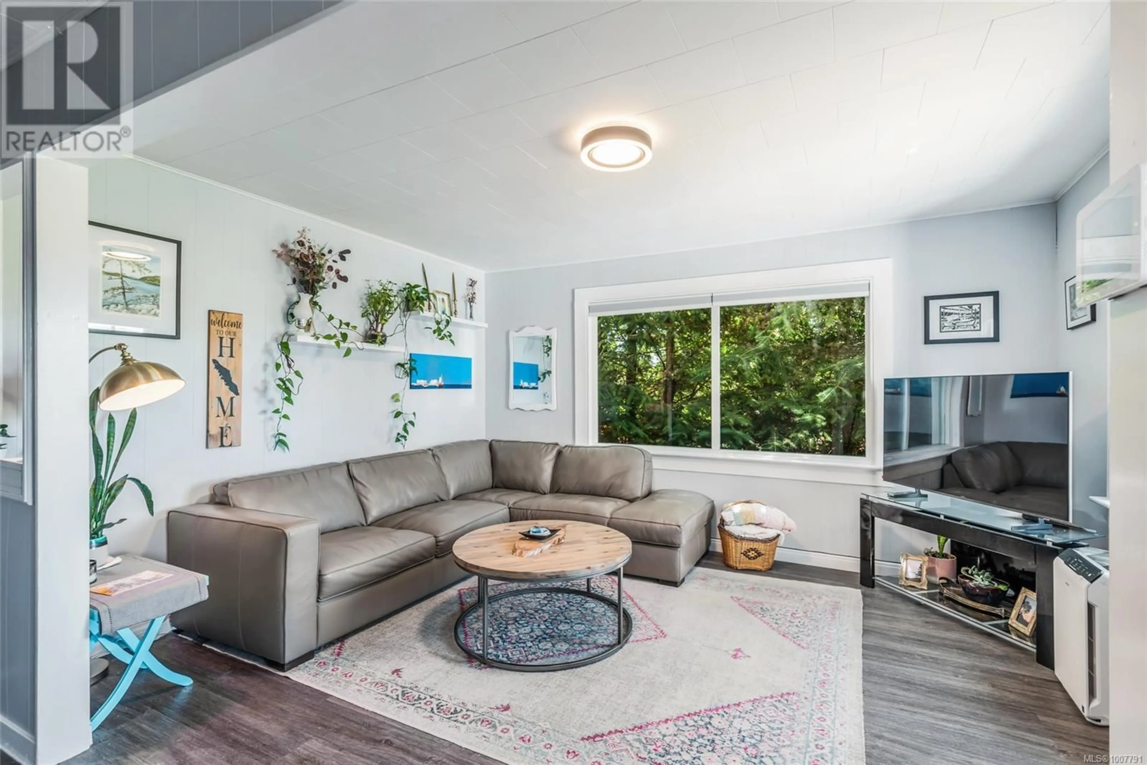Living room with furniture, unknown for 5081 IAN AVENUE, Port Alberni British Columbia V9Y6V8