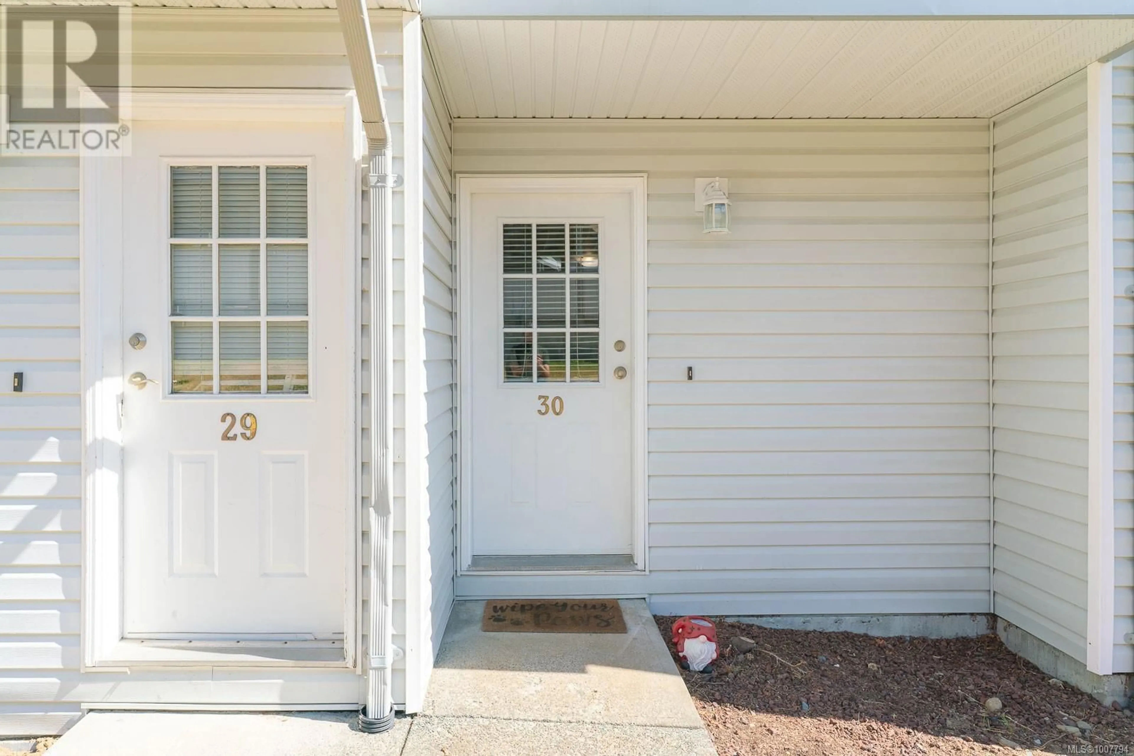 Home with vinyl exterior material, street for 30 - 260 HARWELL ROAD, Nanaimo British Columbia V9R6V1