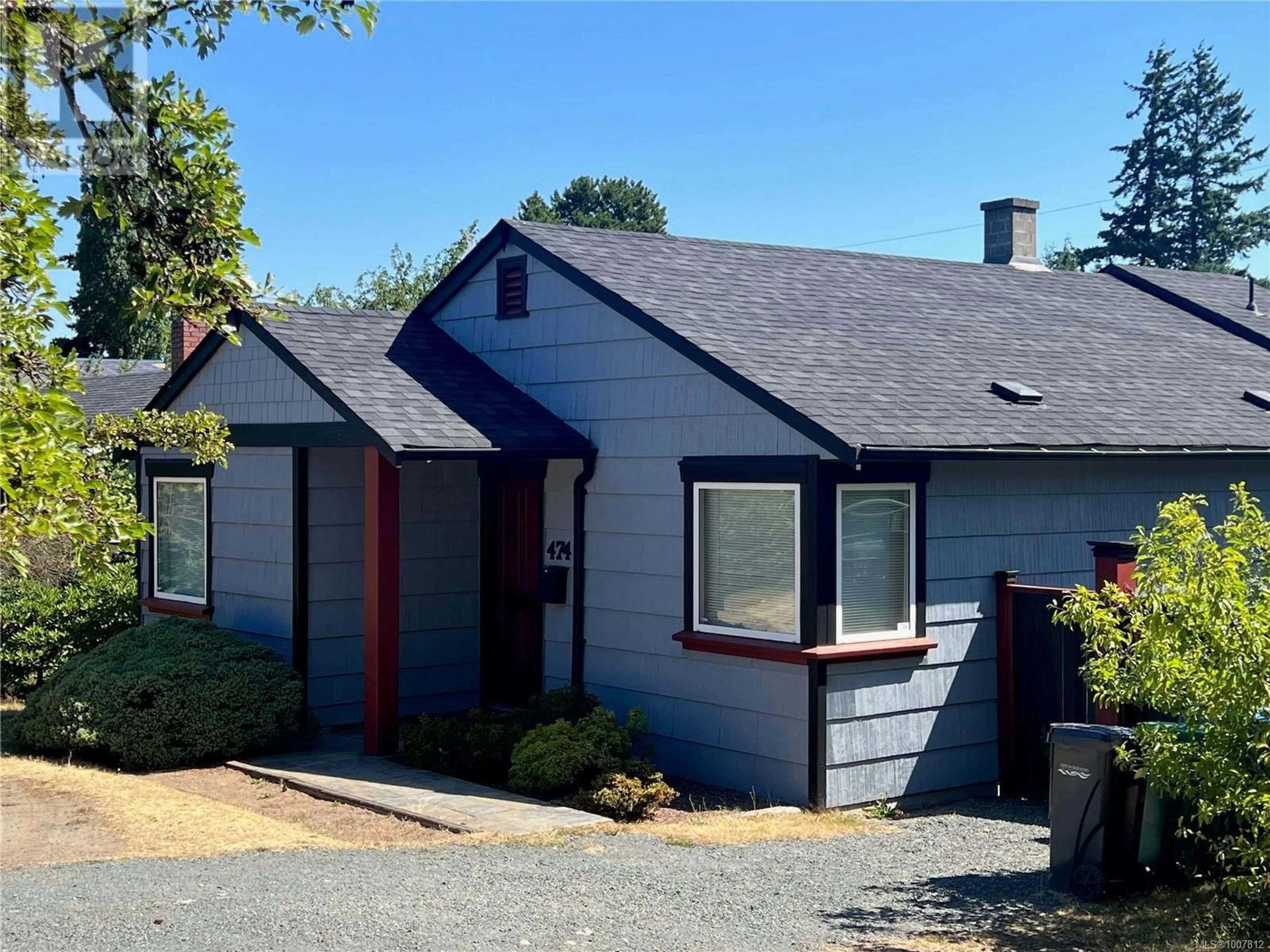 Home with vinyl exterior material, street for 474 WAKESIAH AVENUE, Nanaimo British Columbia V9R3K9