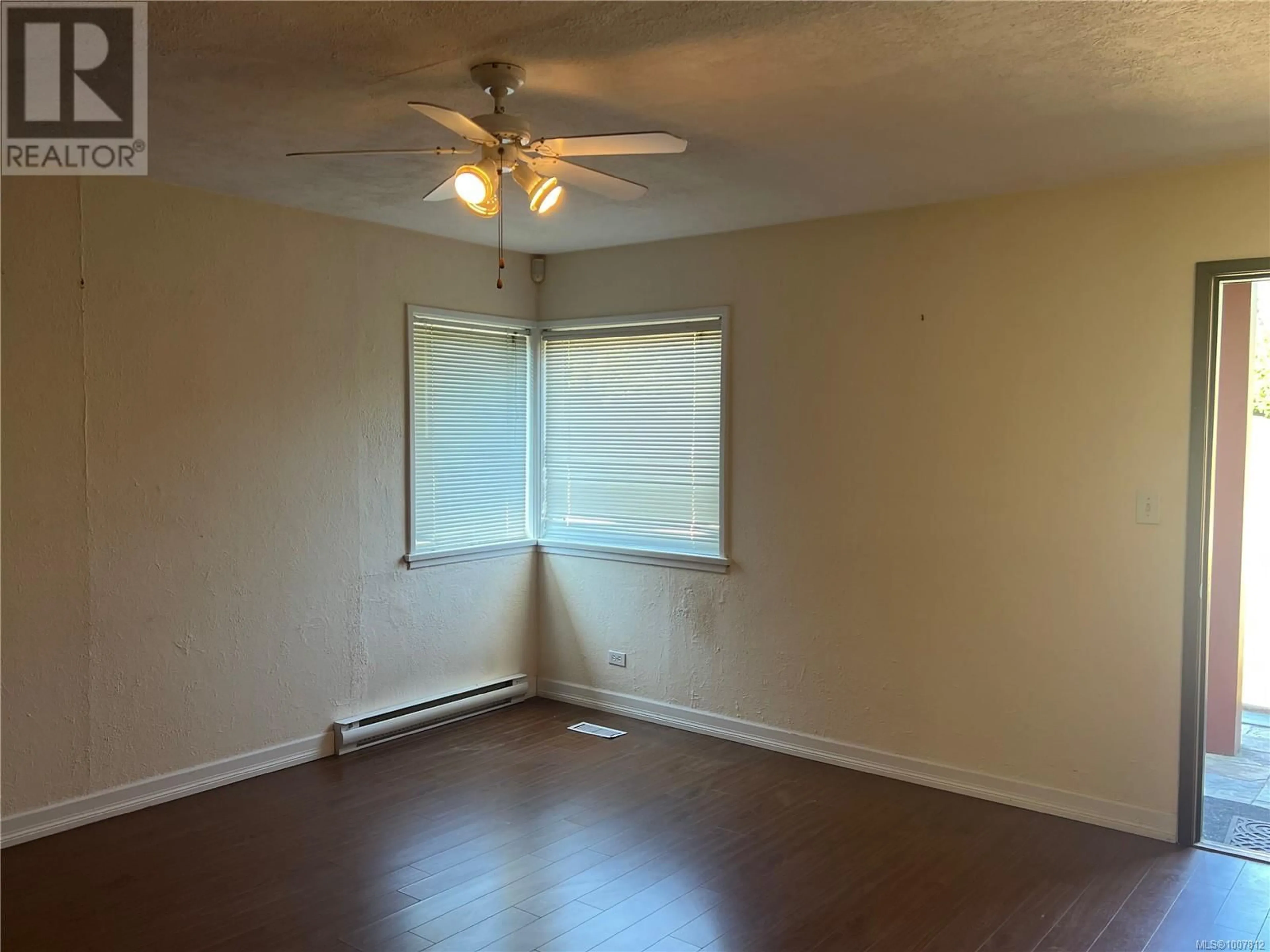 A pic of a room for 474 WAKESIAH AVENUE, Nanaimo British Columbia V9R3K9