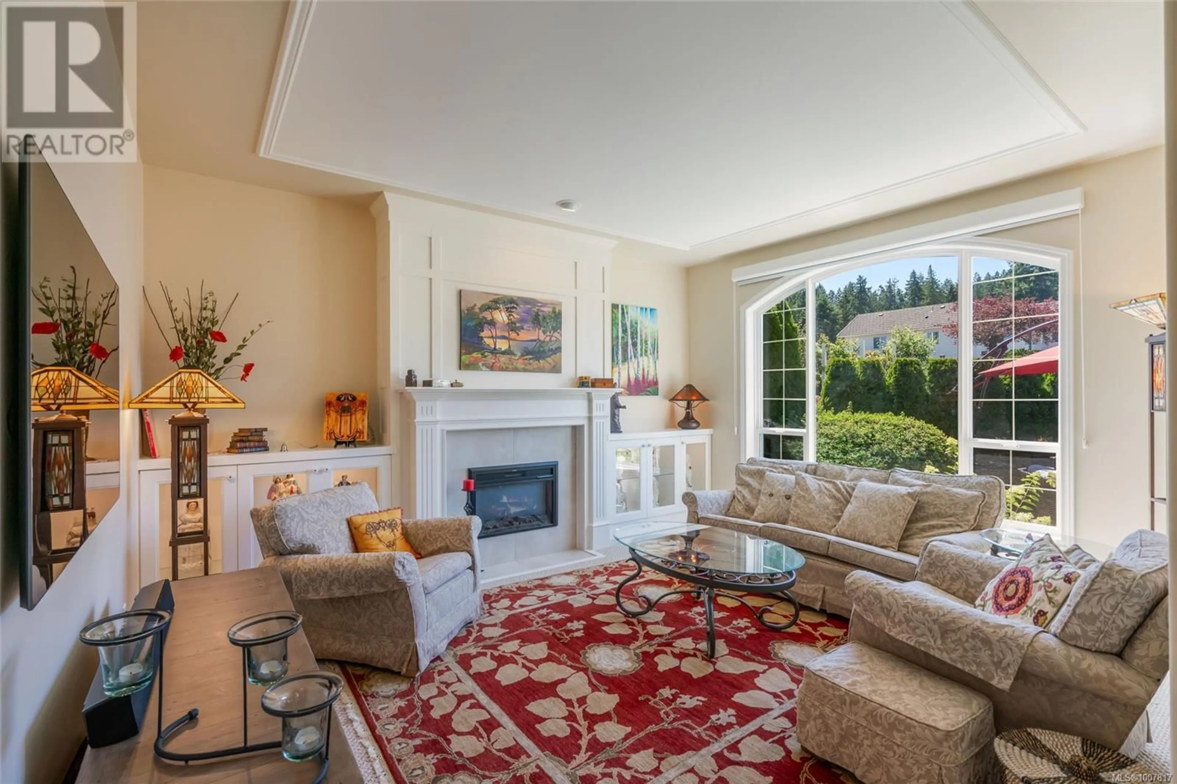 Living room with furniture, unknown for 500 MUIRFIELD CLOSE, Qualicum Beach British Columbia V9K2J9